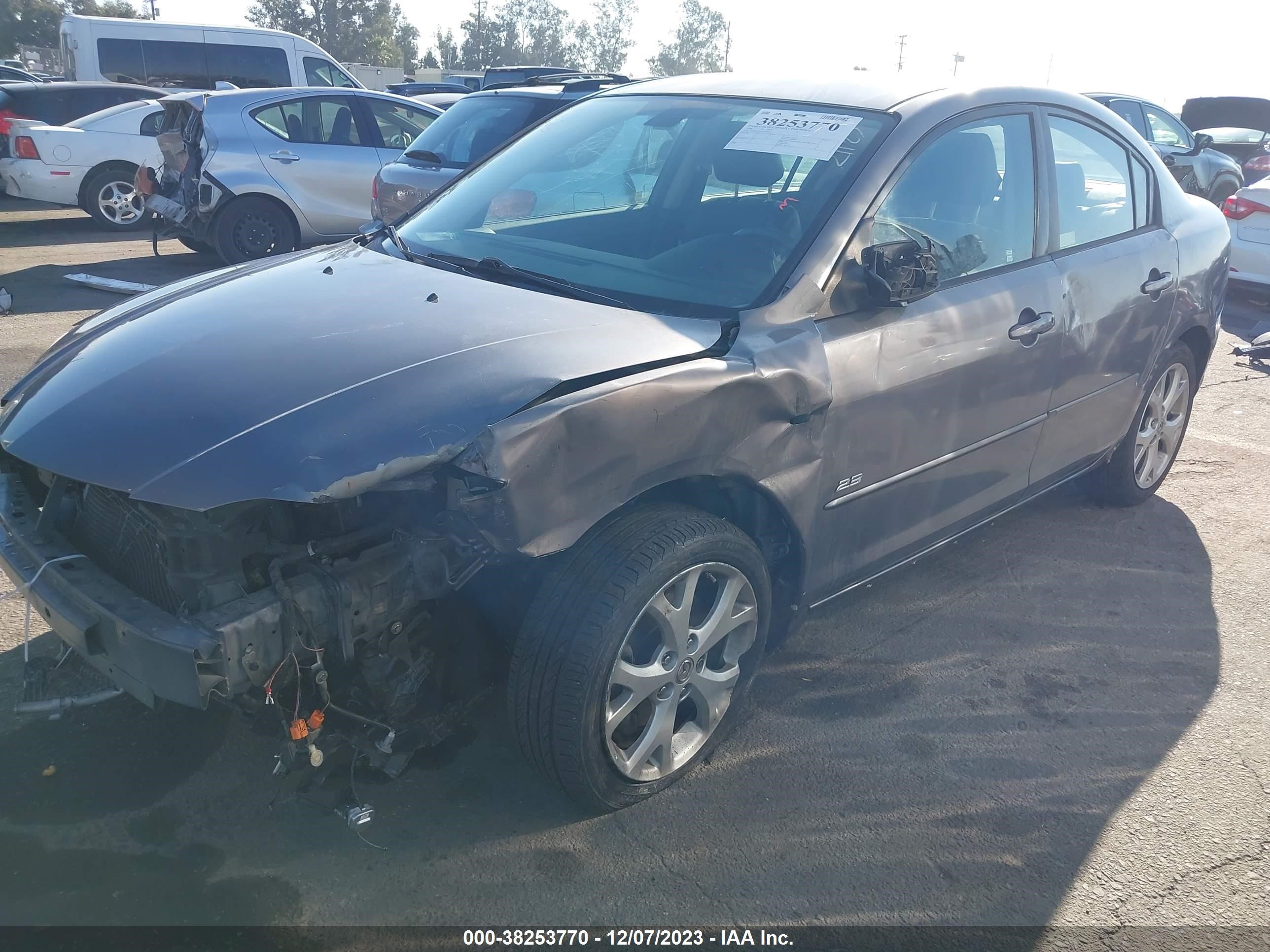 Photo 5 VIN: JM1BK324X81825845 - MAZDA 3 