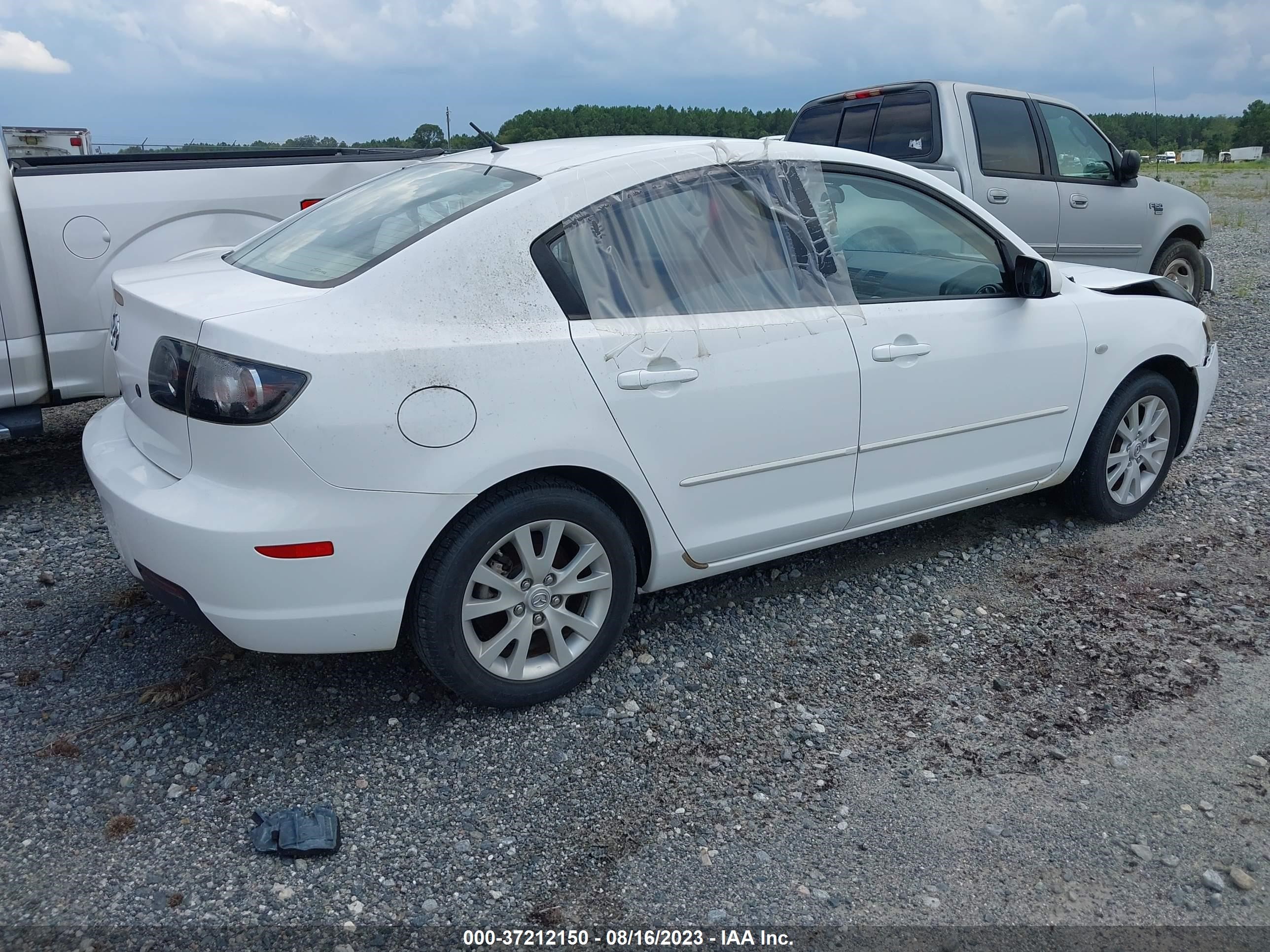 Photo 3 VIN: JM1BK32F071689712 - MAZDA 3 