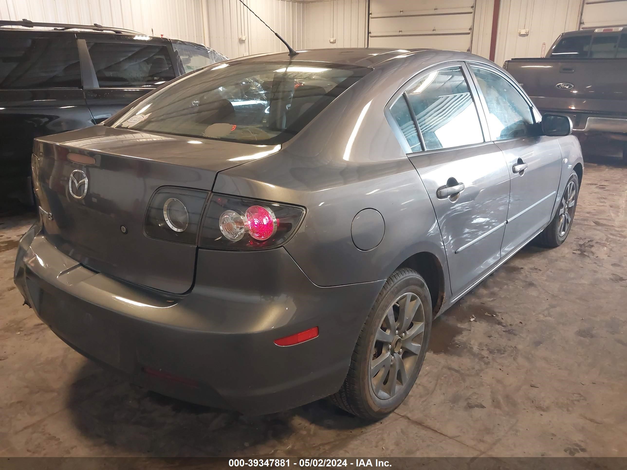 Photo 3 VIN: JM1BK32F081880130 - MAZDA 3 