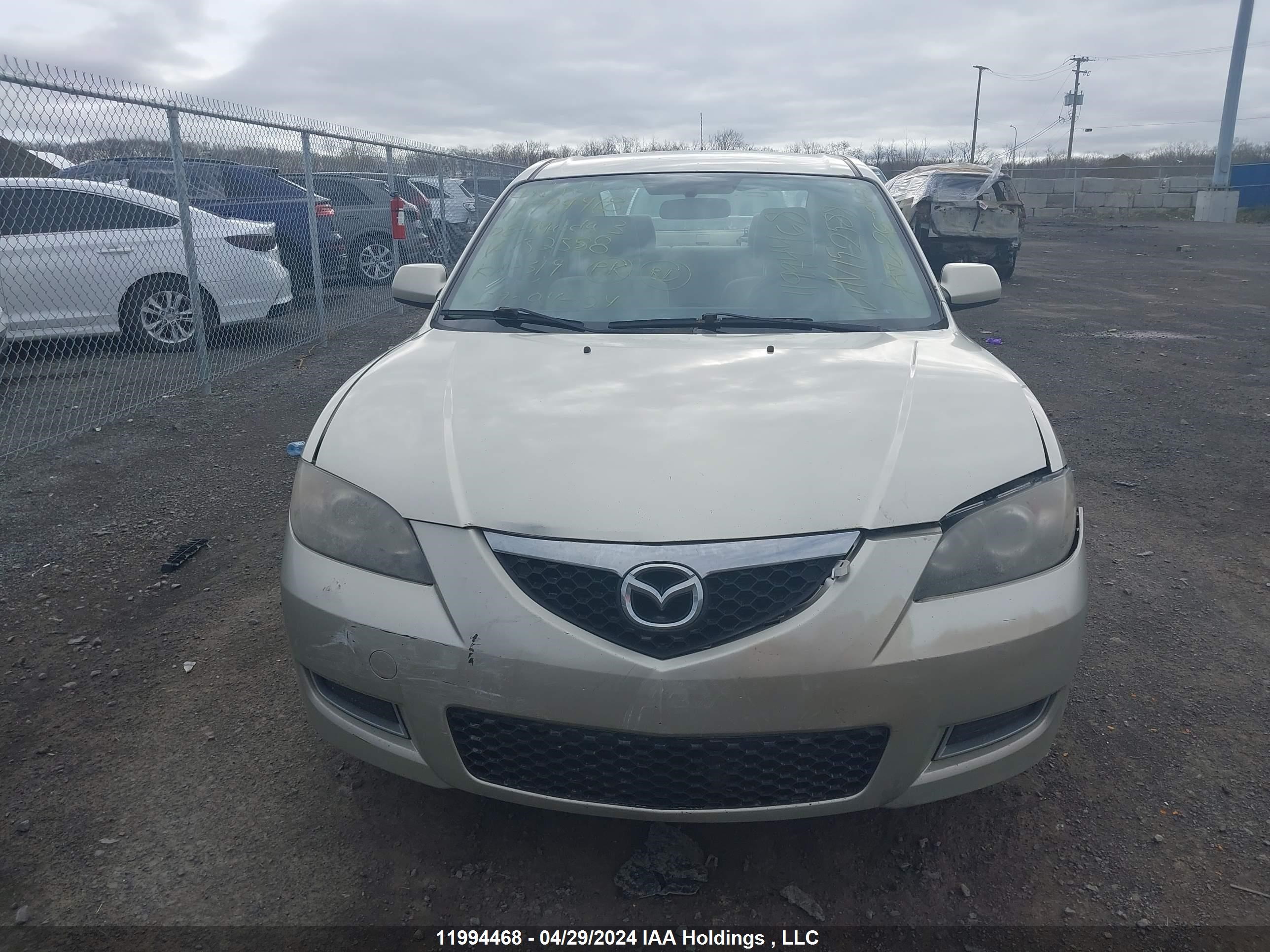 Photo 12 VIN: JM1BK32F181152588 - MAZDA 3 