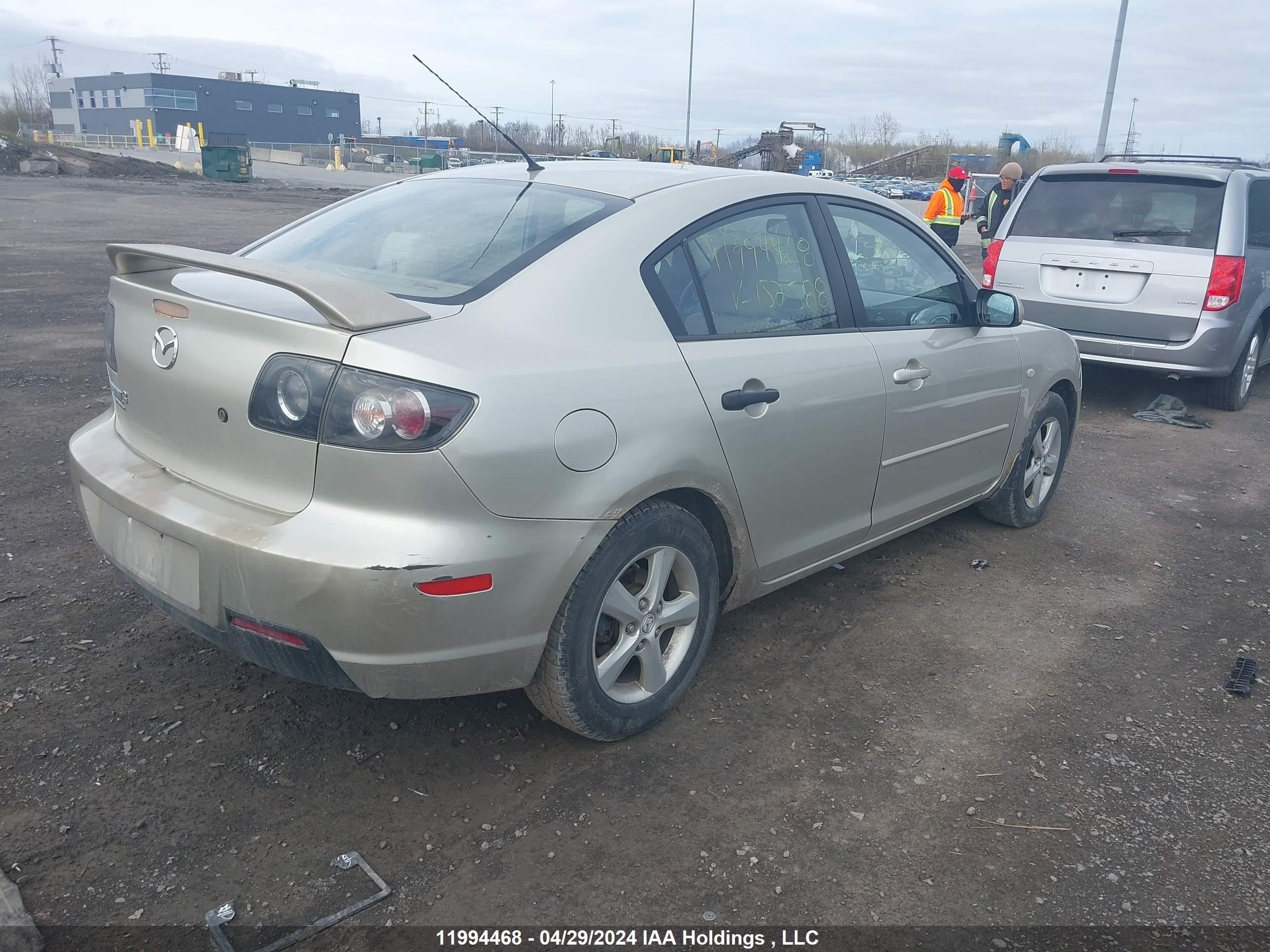 Photo 3 VIN: JM1BK32F181152588 - MAZDA 3 