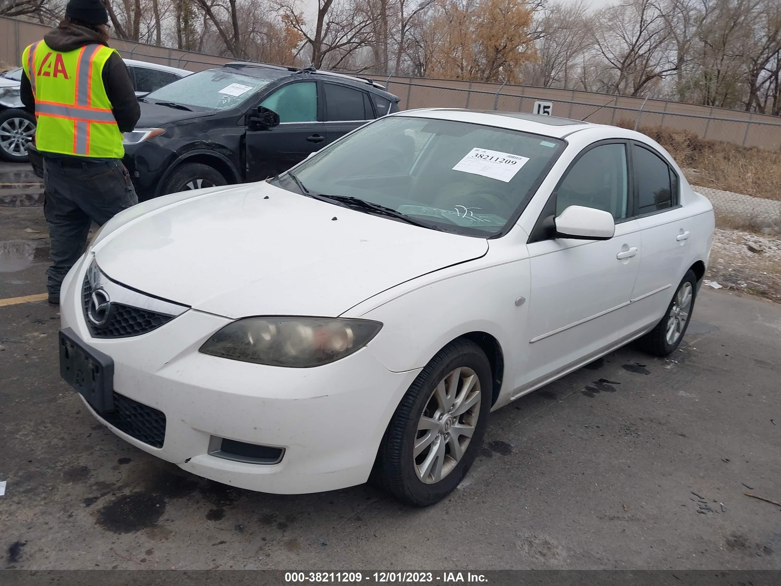 Photo 1 VIN: JM1BK32F271695348 - MAZDA 3 