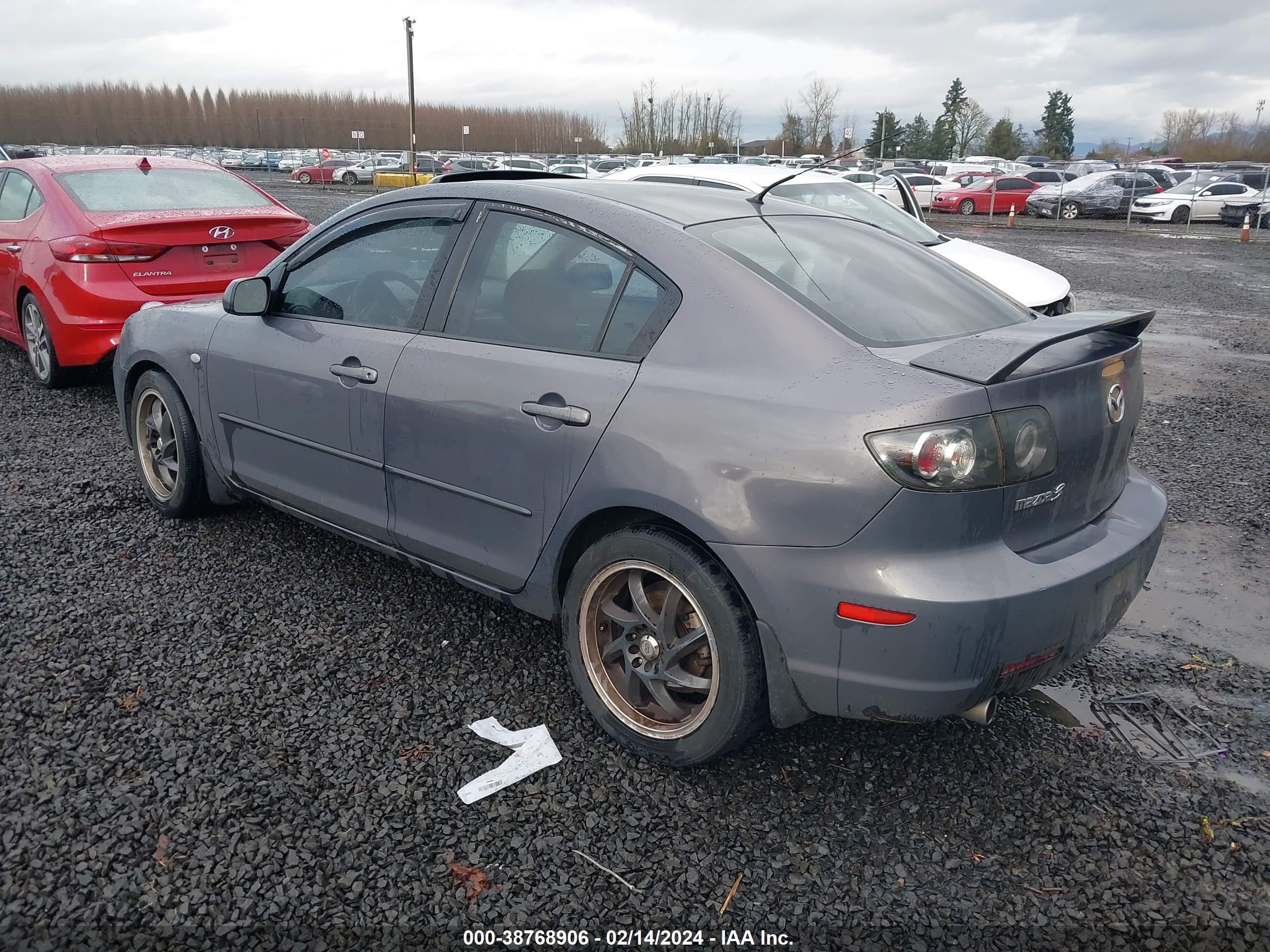 Photo 2 VIN: JM1BK32F281151563 - MAZDA 3 