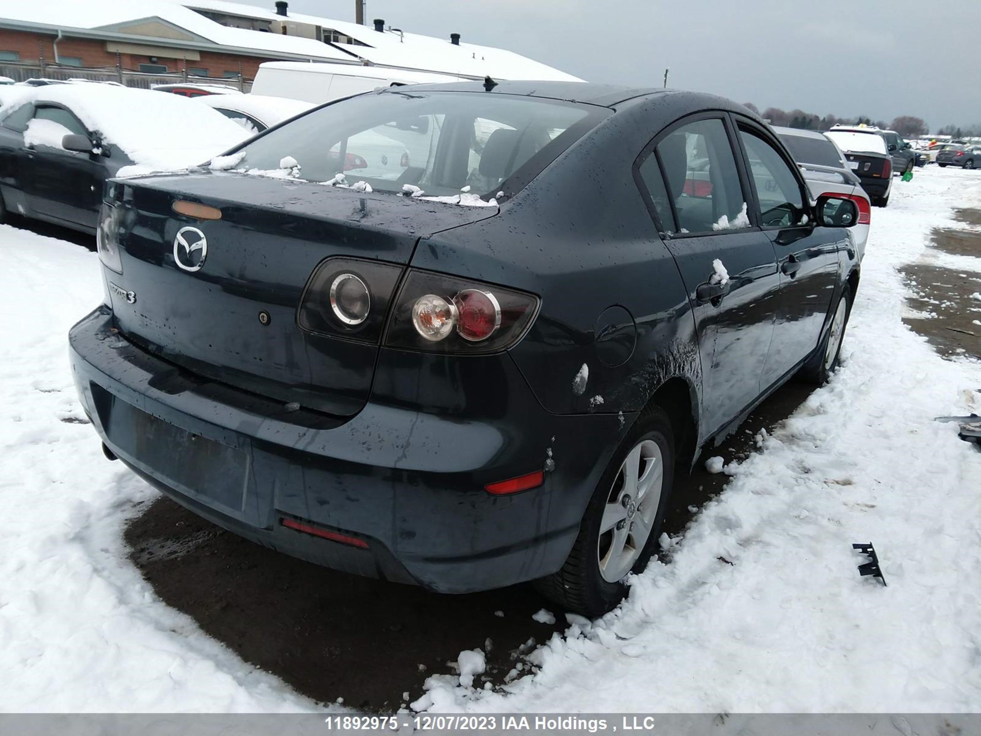 Photo 3 VIN: JM1BK32F281162448 - MAZDA 3 