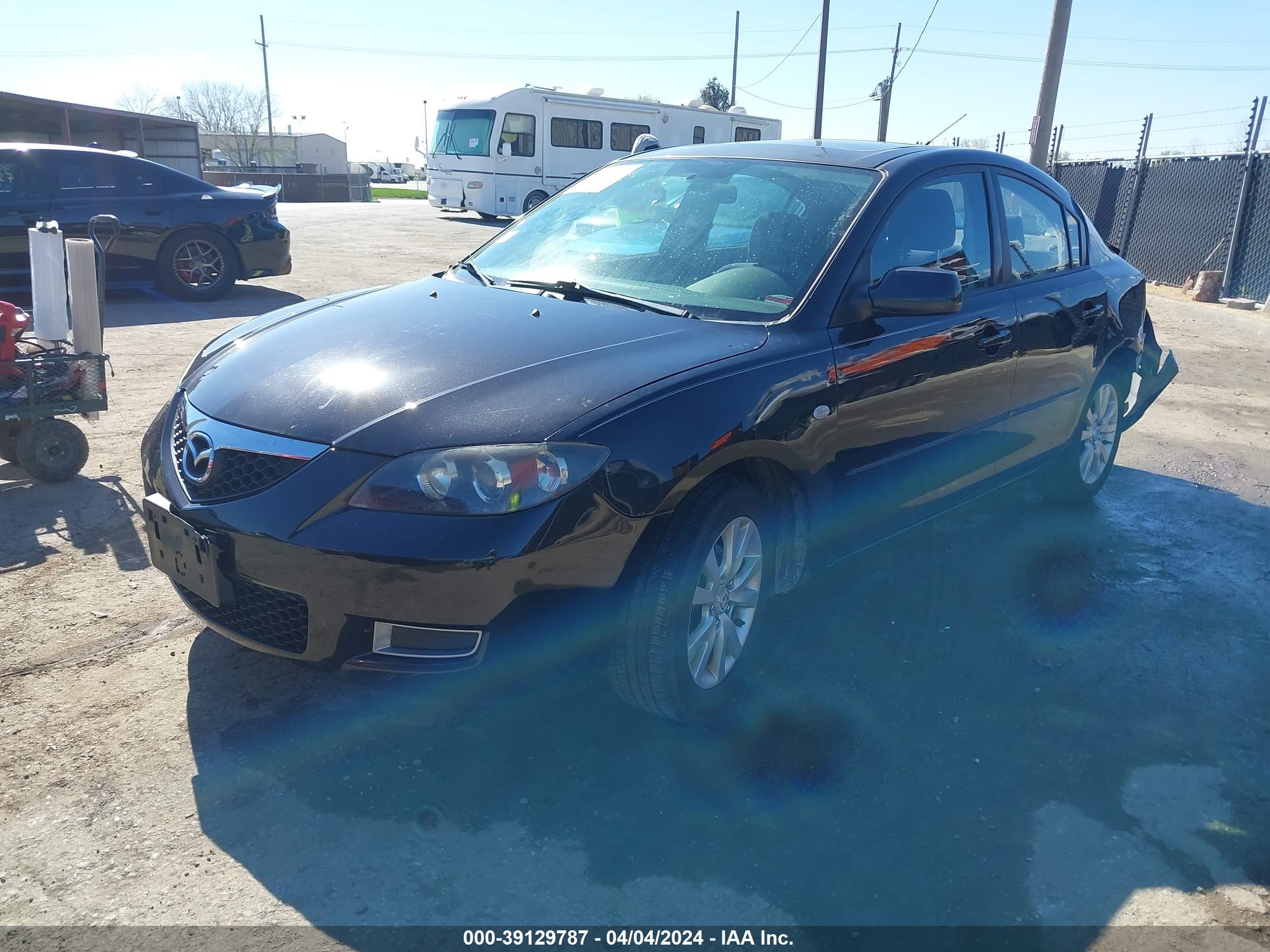 Photo 1 VIN: JM1BK32F281860641 - MAZDA 3 