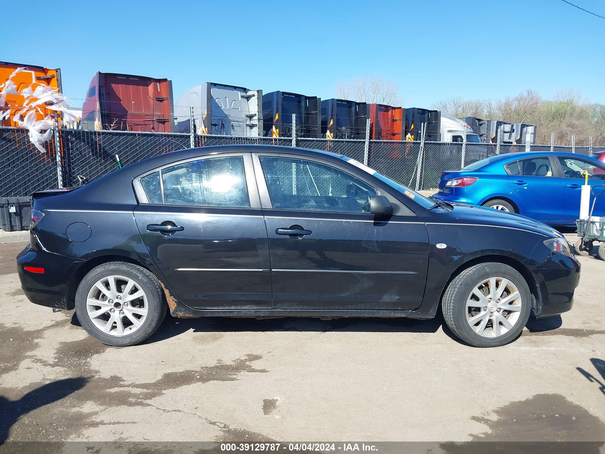 Photo 12 VIN: JM1BK32F281860641 - MAZDA 3 