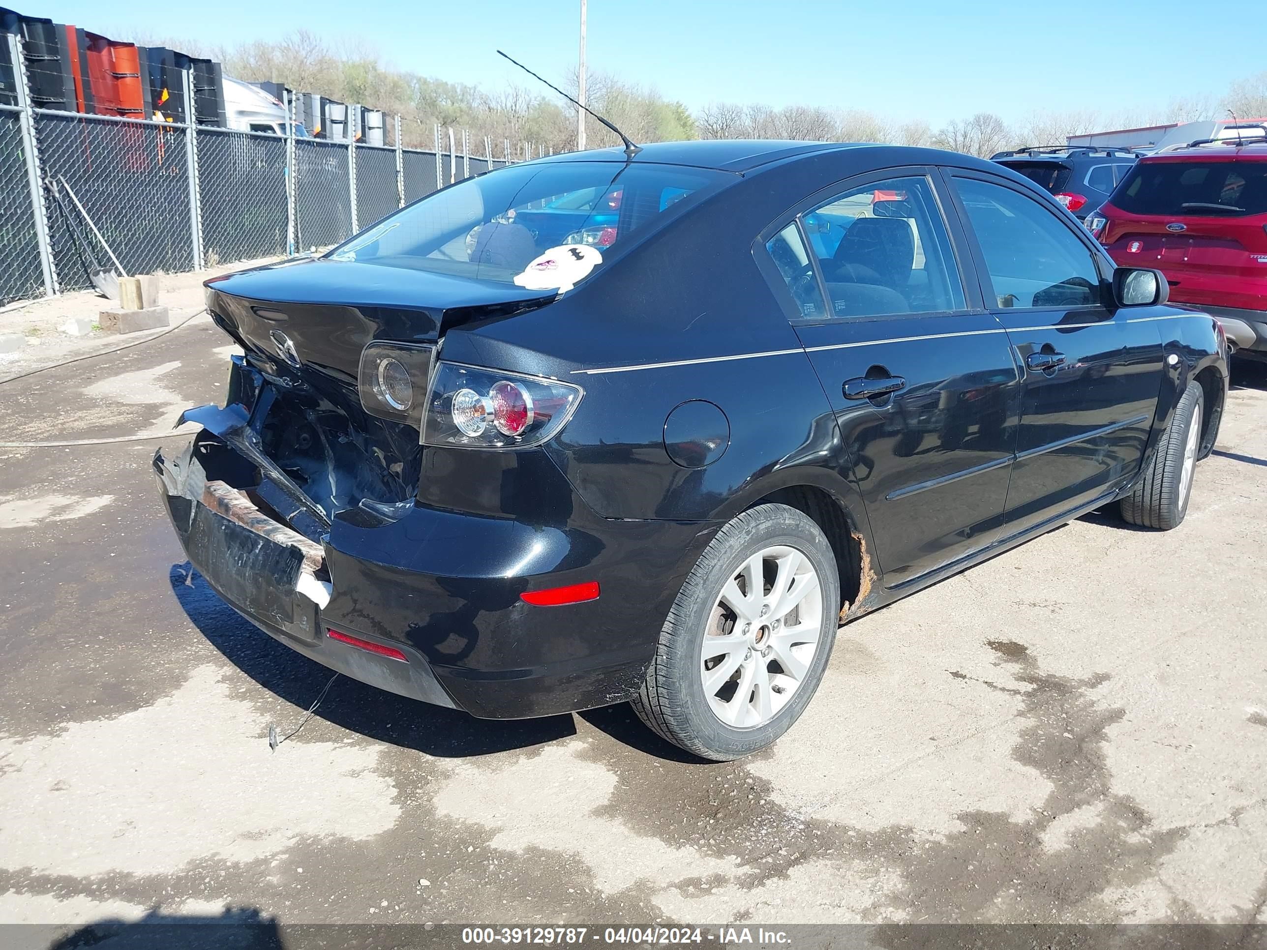 Photo 3 VIN: JM1BK32F281860641 - MAZDA 3 