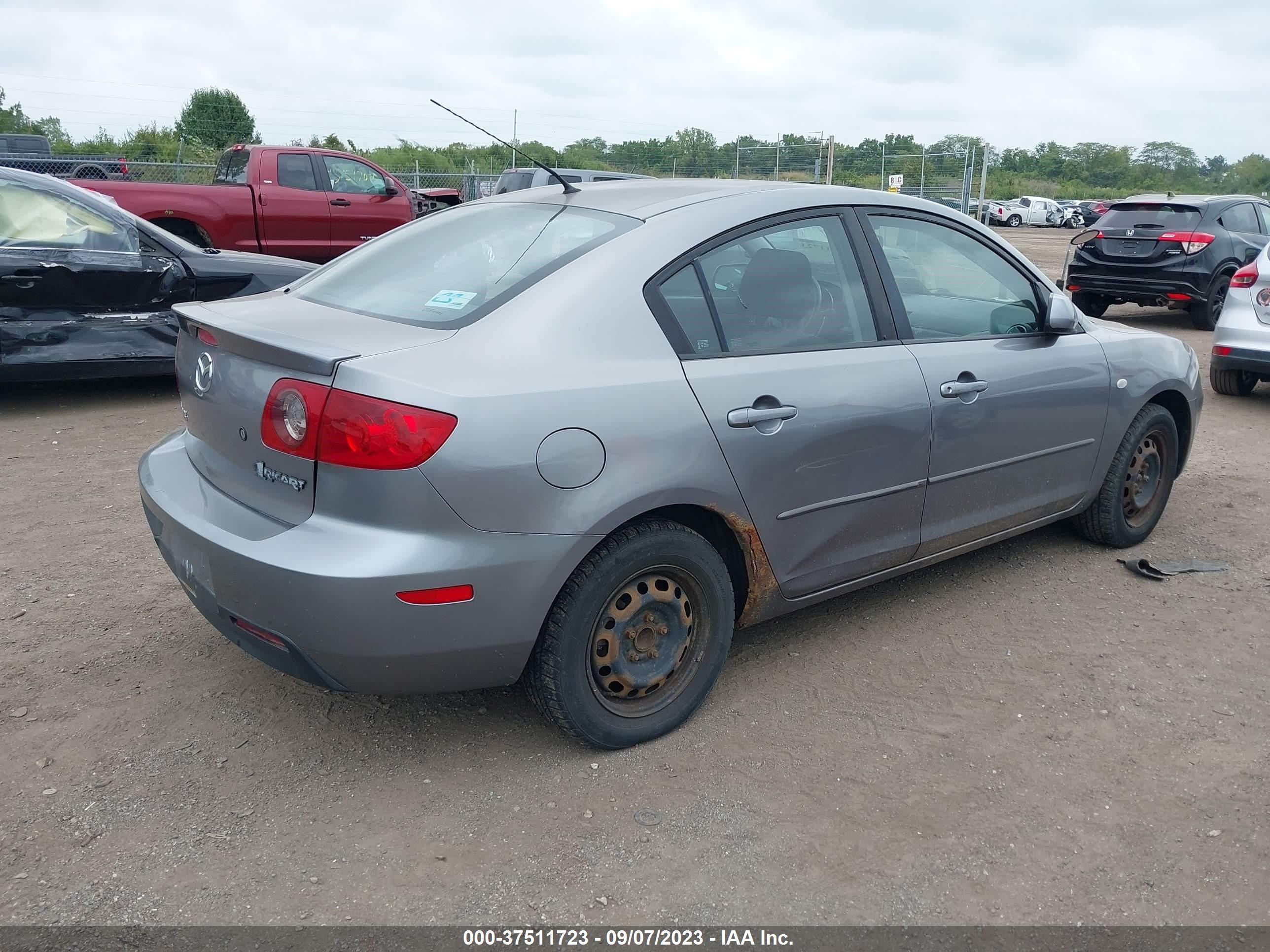 Photo 3 VIN: JM1BK32F361441680 - MAZDA 3 