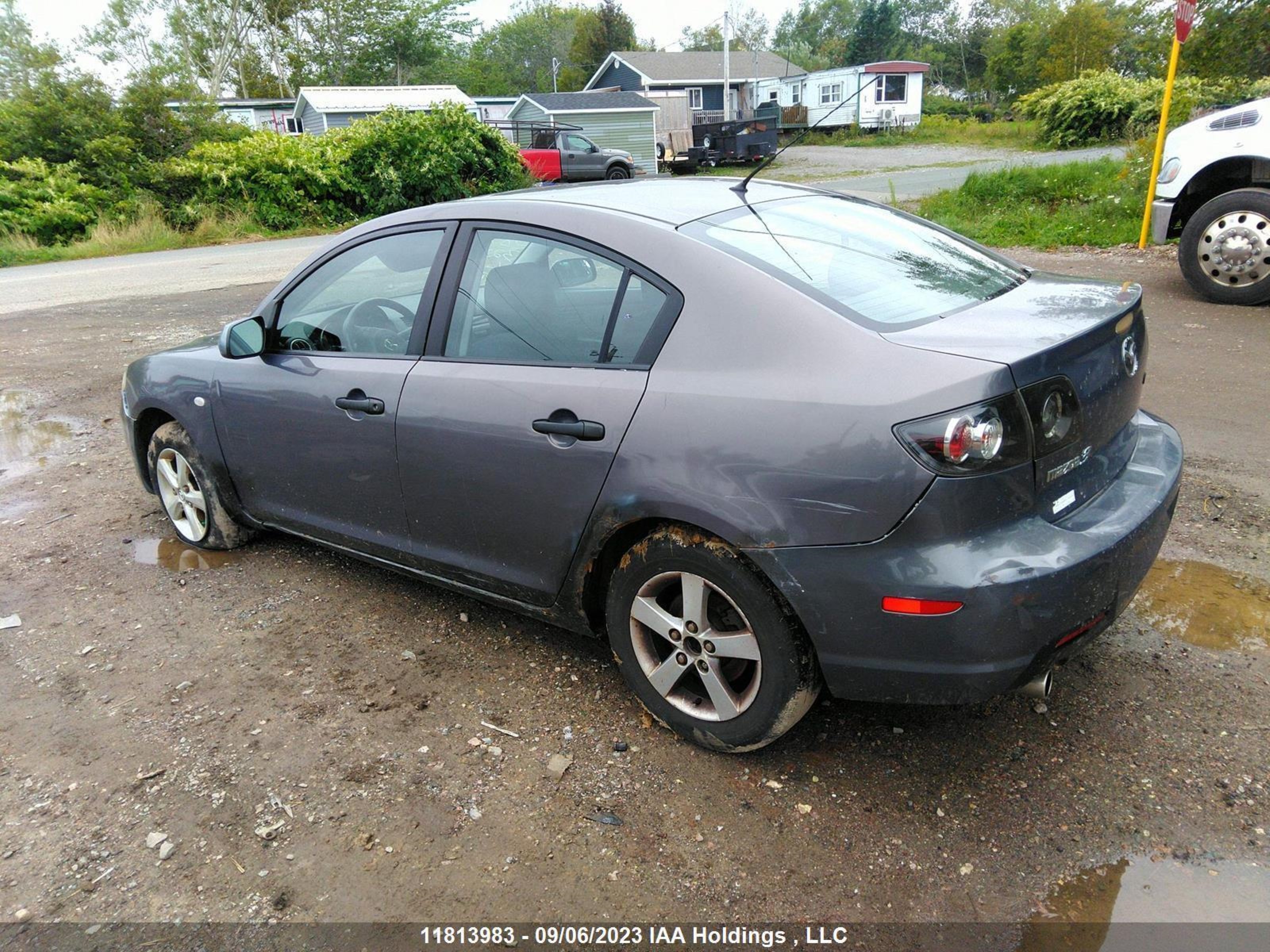 Photo 3 VIN: JM1BK32F481134215 - MAZDA 3 