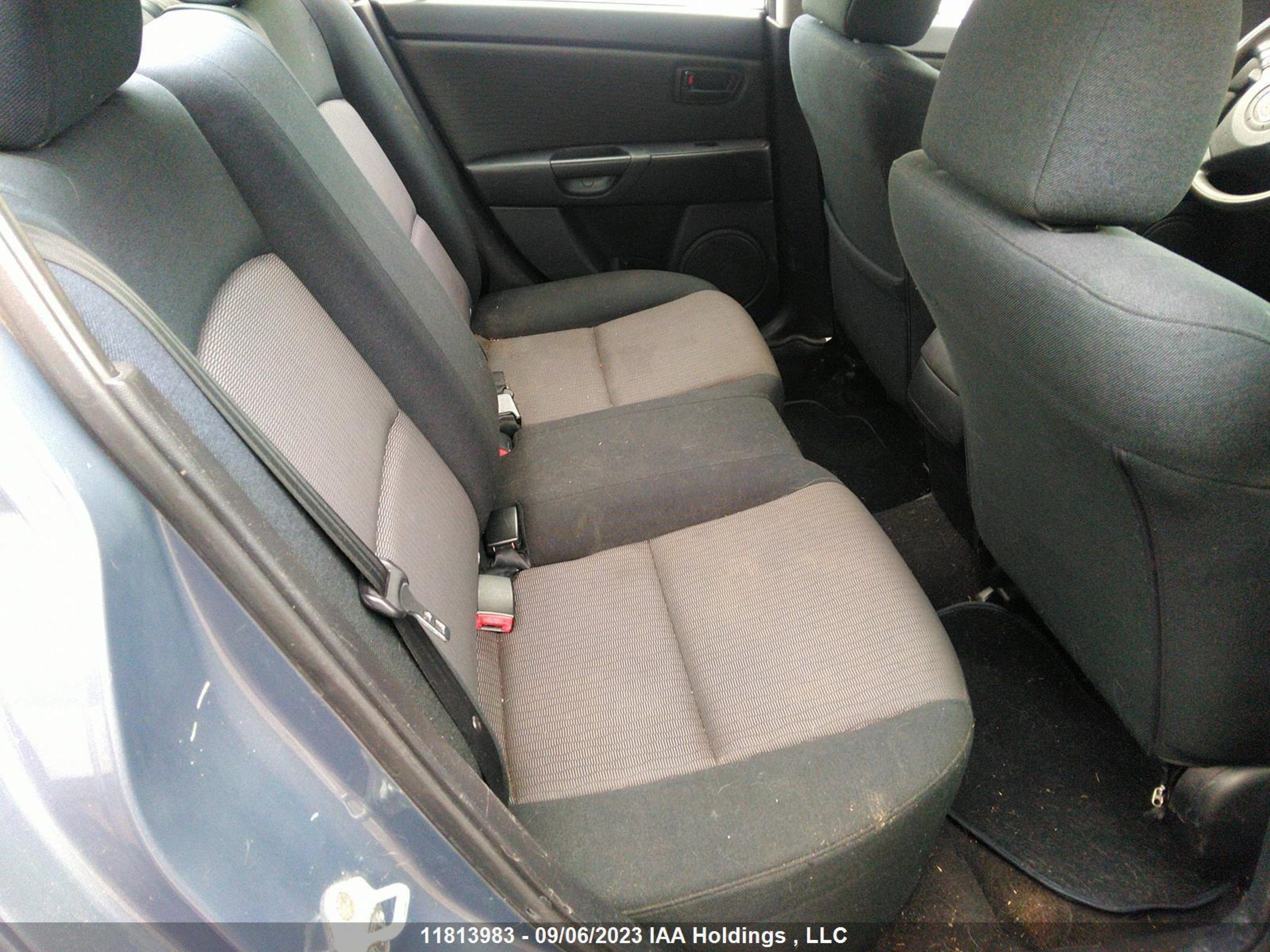 Photo 8 VIN: JM1BK32F481134215 - MAZDA 3 