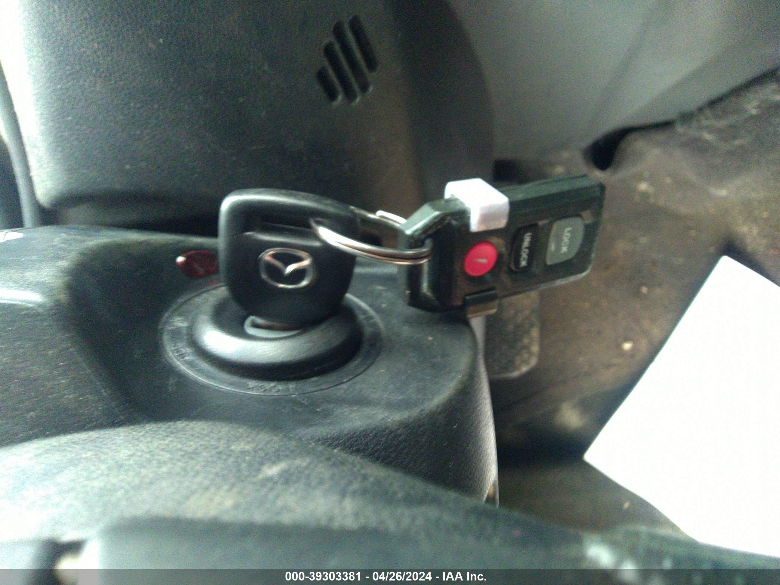 Photo 10 VIN: JM1BK32F571718105 - MAZDA 3 