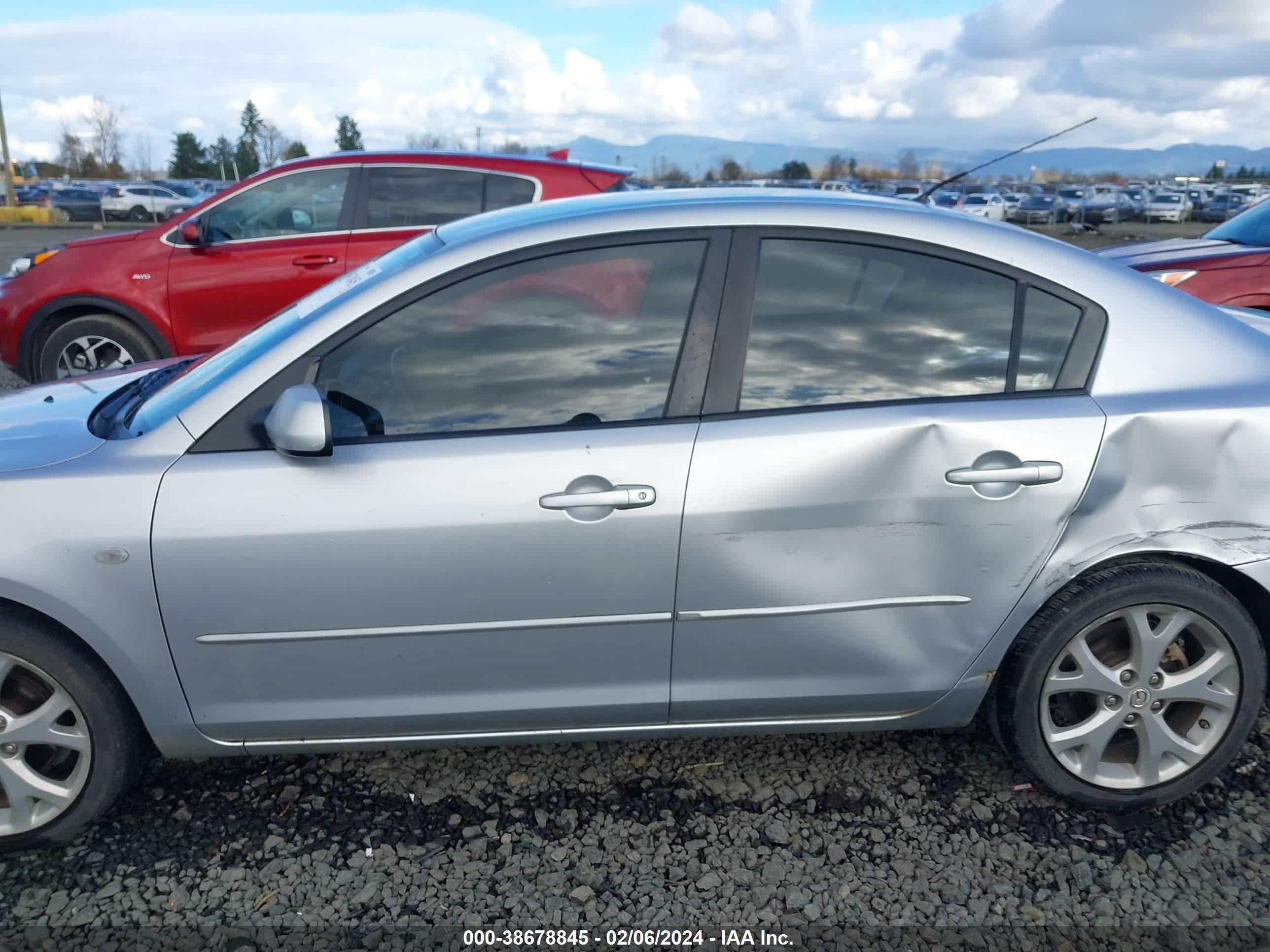 Photo 13 VIN: JM1BK32F581165909 - MAZDA 3 