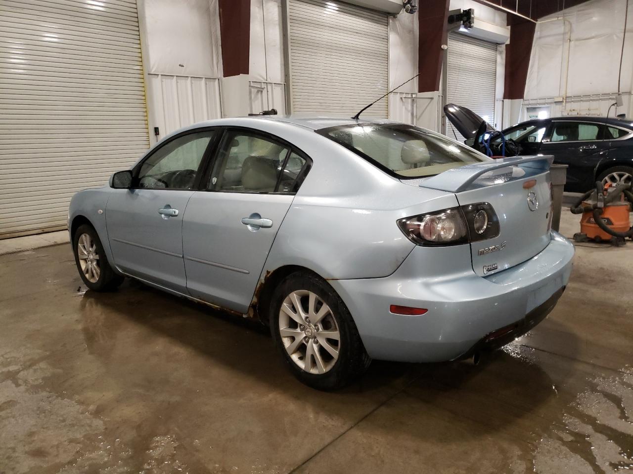 Photo 1 VIN: JM1BK32F671643012 - MAZDA 3 