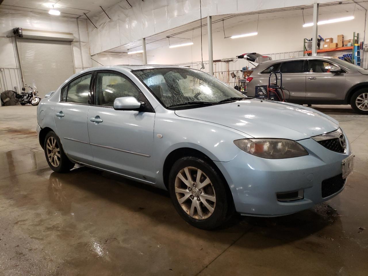 Photo 3 VIN: JM1BK32F671643012 - MAZDA 3 