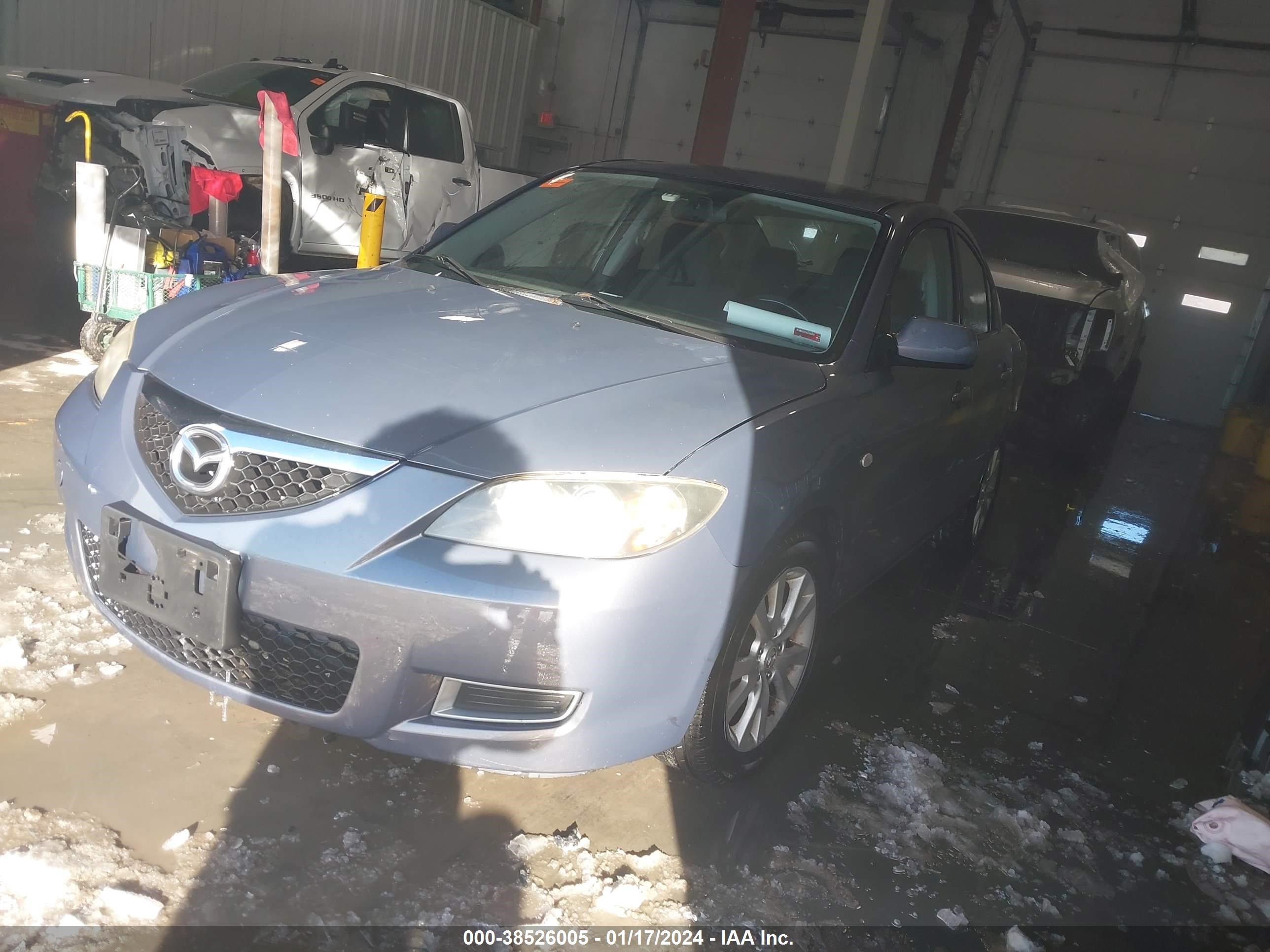 Photo 1 VIN: JM1BK32F671757799 - MAZDA 3 