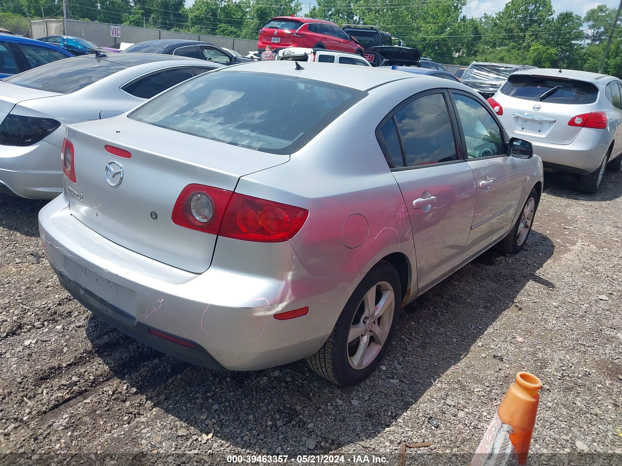 Photo 3 VIN: JM1BK32F761475198 - MAZDA 3 