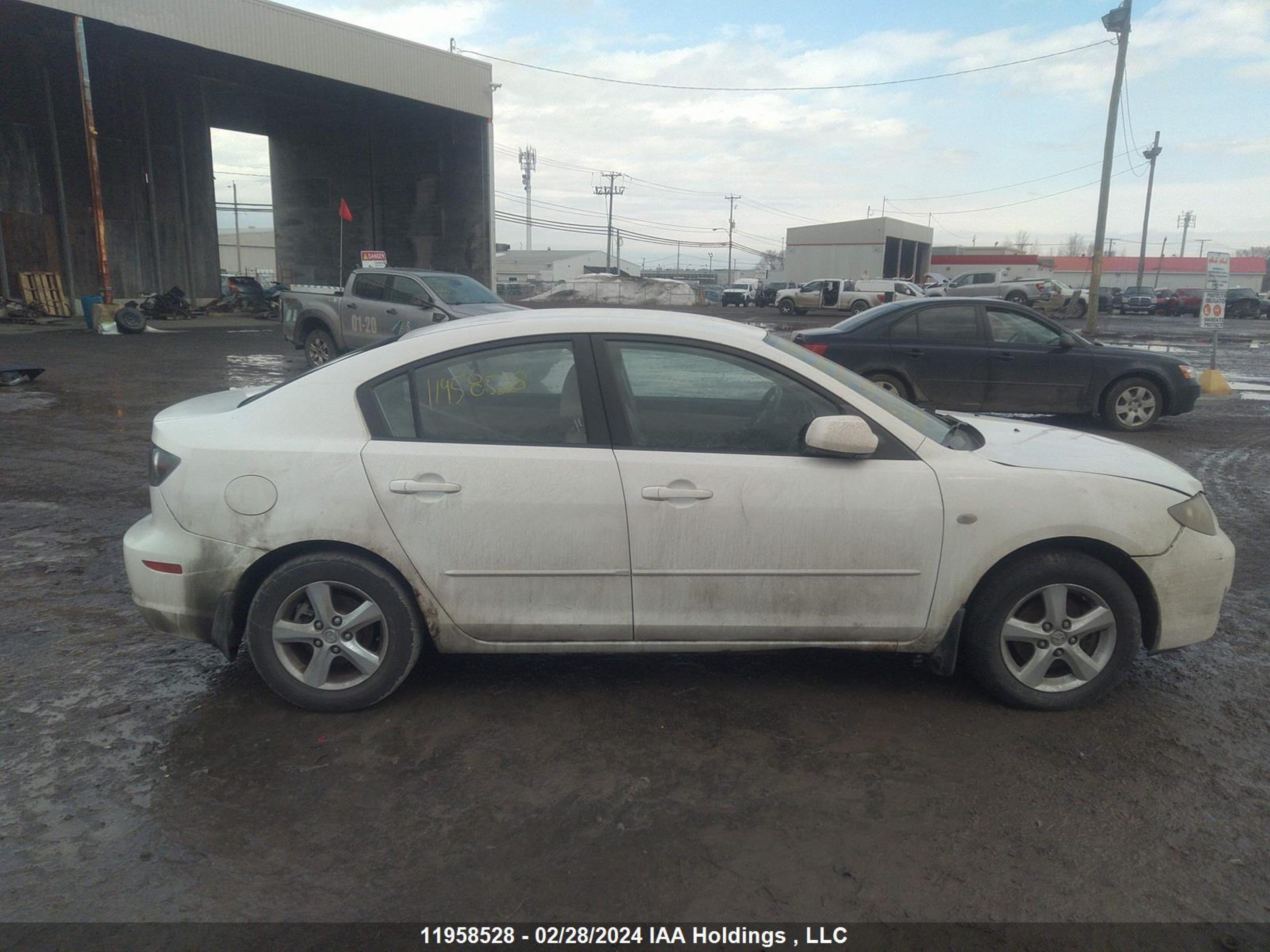 Photo 12 VIN: JM1BK32F781805697 - MAZDA 3 