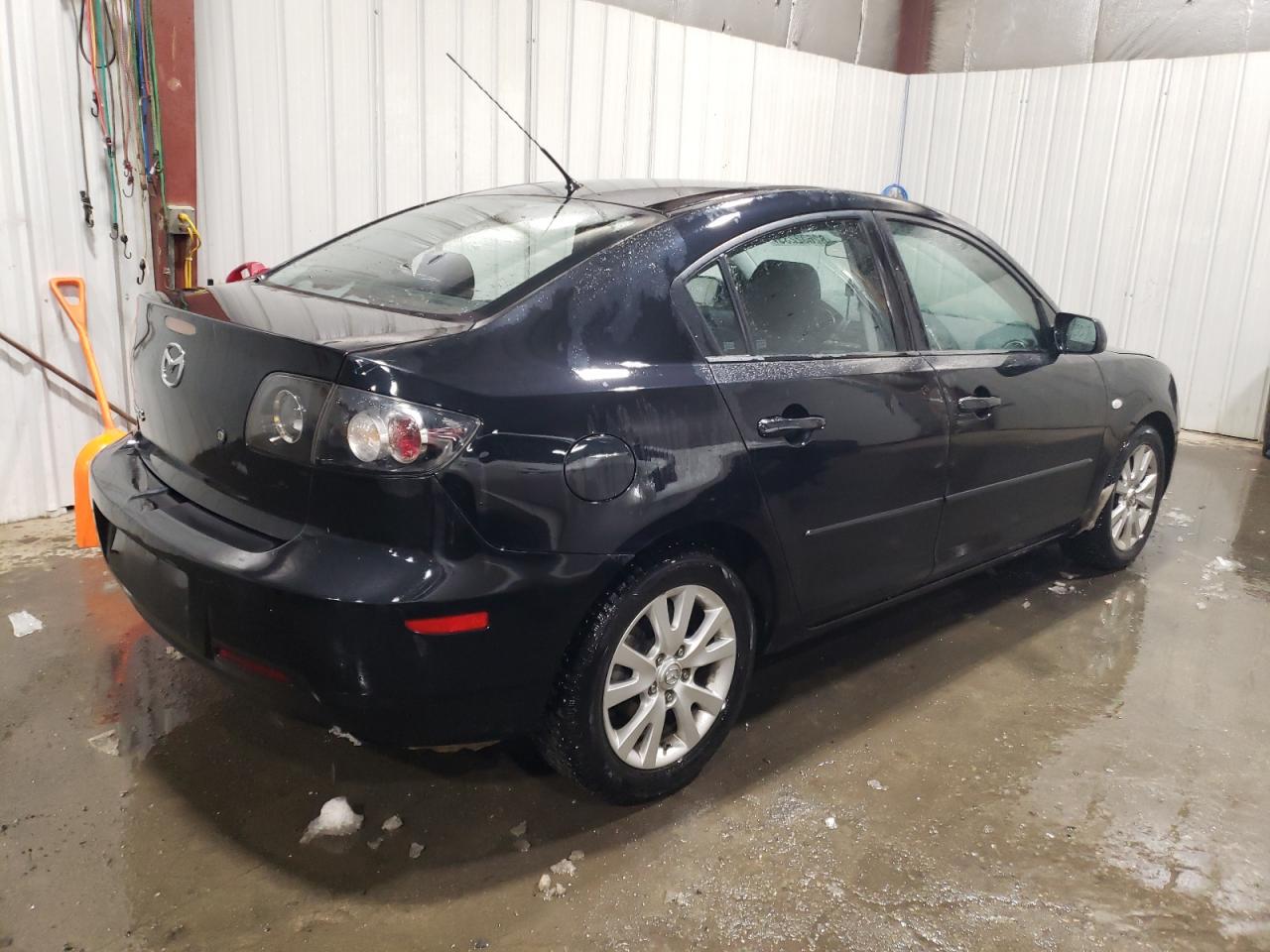 Photo 2 VIN: JM1BK32F781863096 - MAZDA 3 