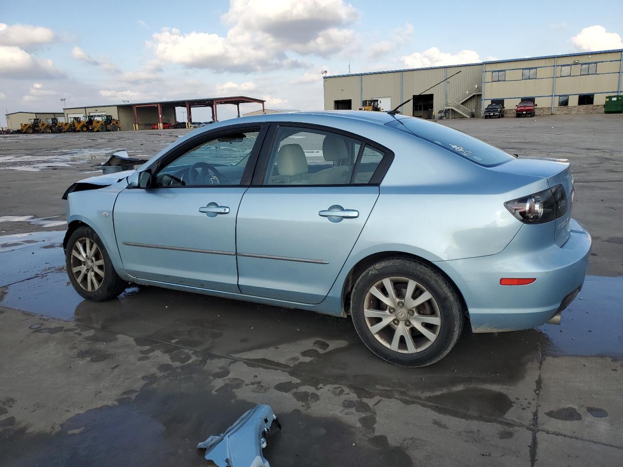 Photo 1 VIN: JM1BK32F871651581 - MAZDA 3 