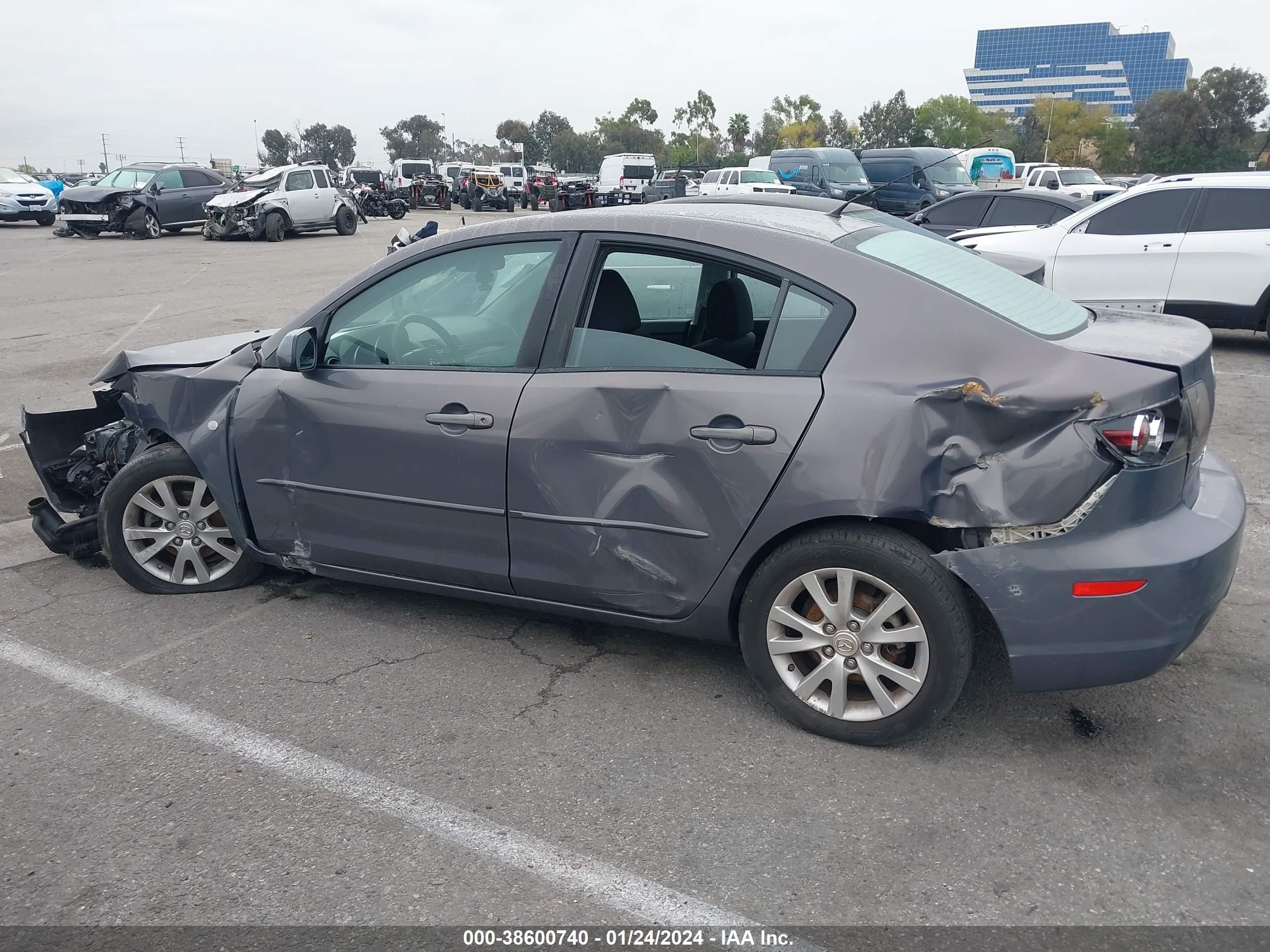 Photo 13 VIN: JM1BK32F871767587 - MAZDA 3 