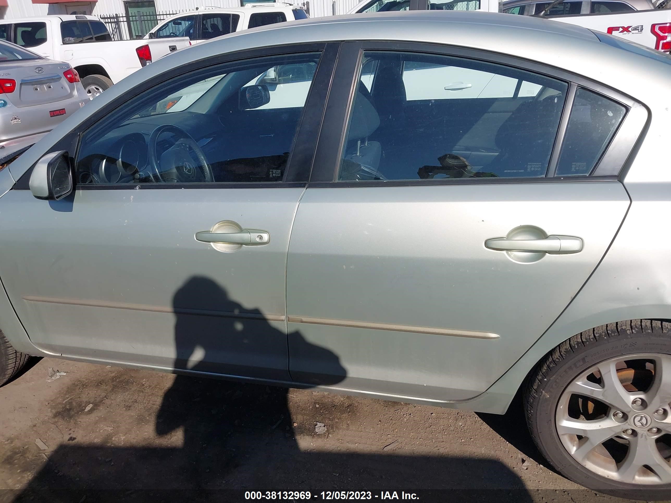 Photo 13 VIN: JM1BK32F881116493 - MAZDA 3 