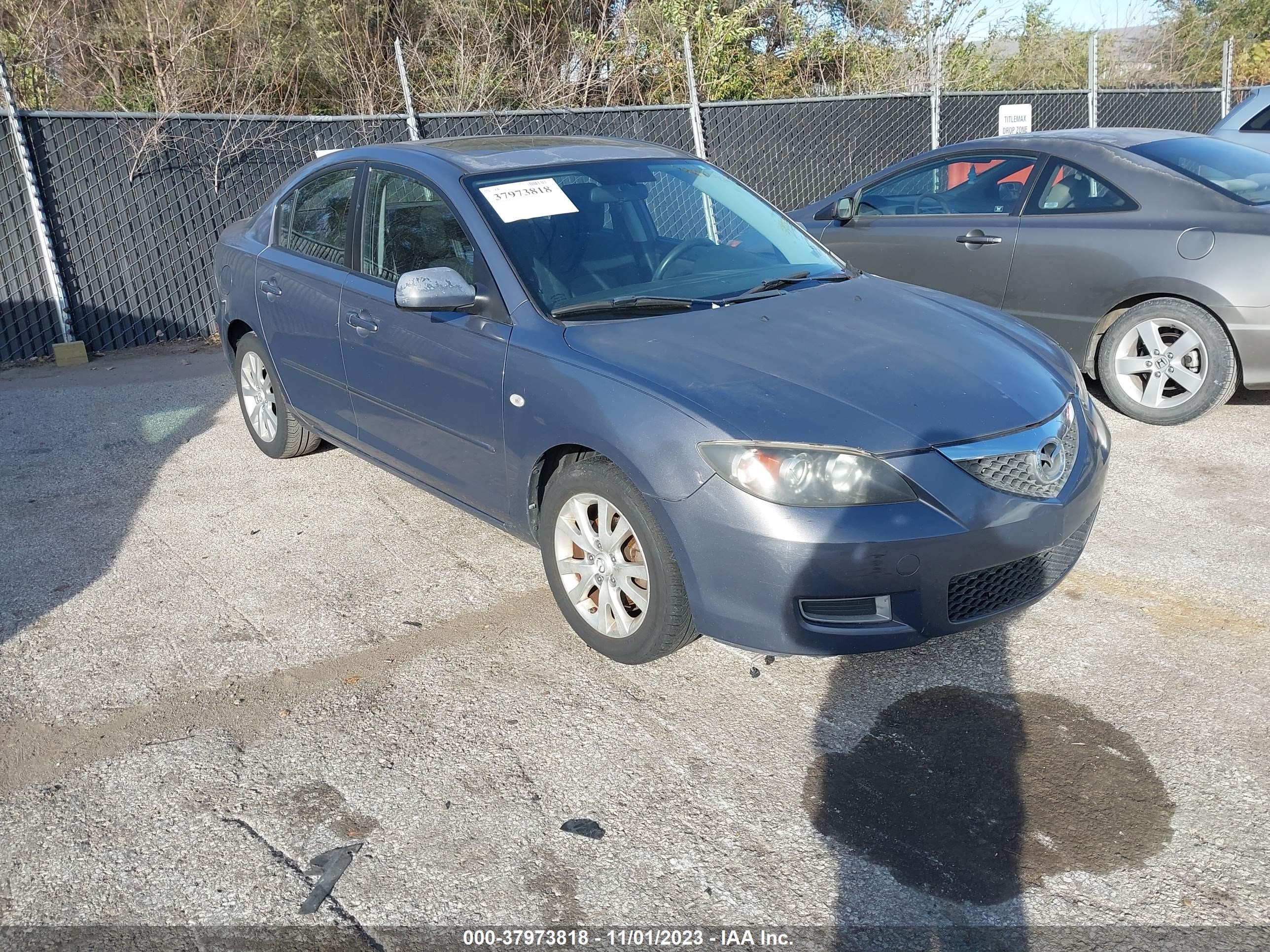 Photo 0 VIN: JM1BK32F881792023 - MAZDA 3 