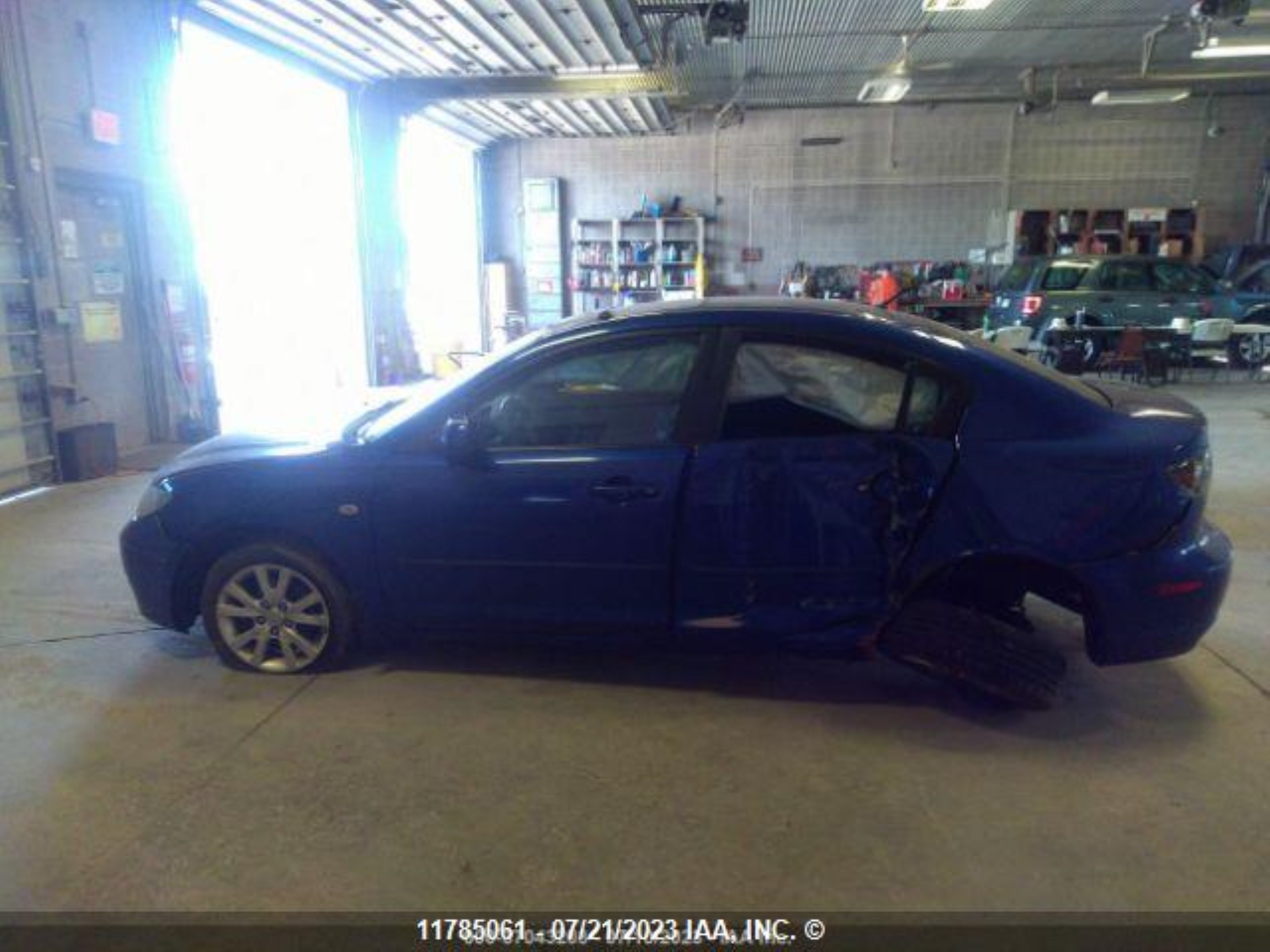 Photo 15 VIN: JM1BK32F971771048 - MAZDA 3 