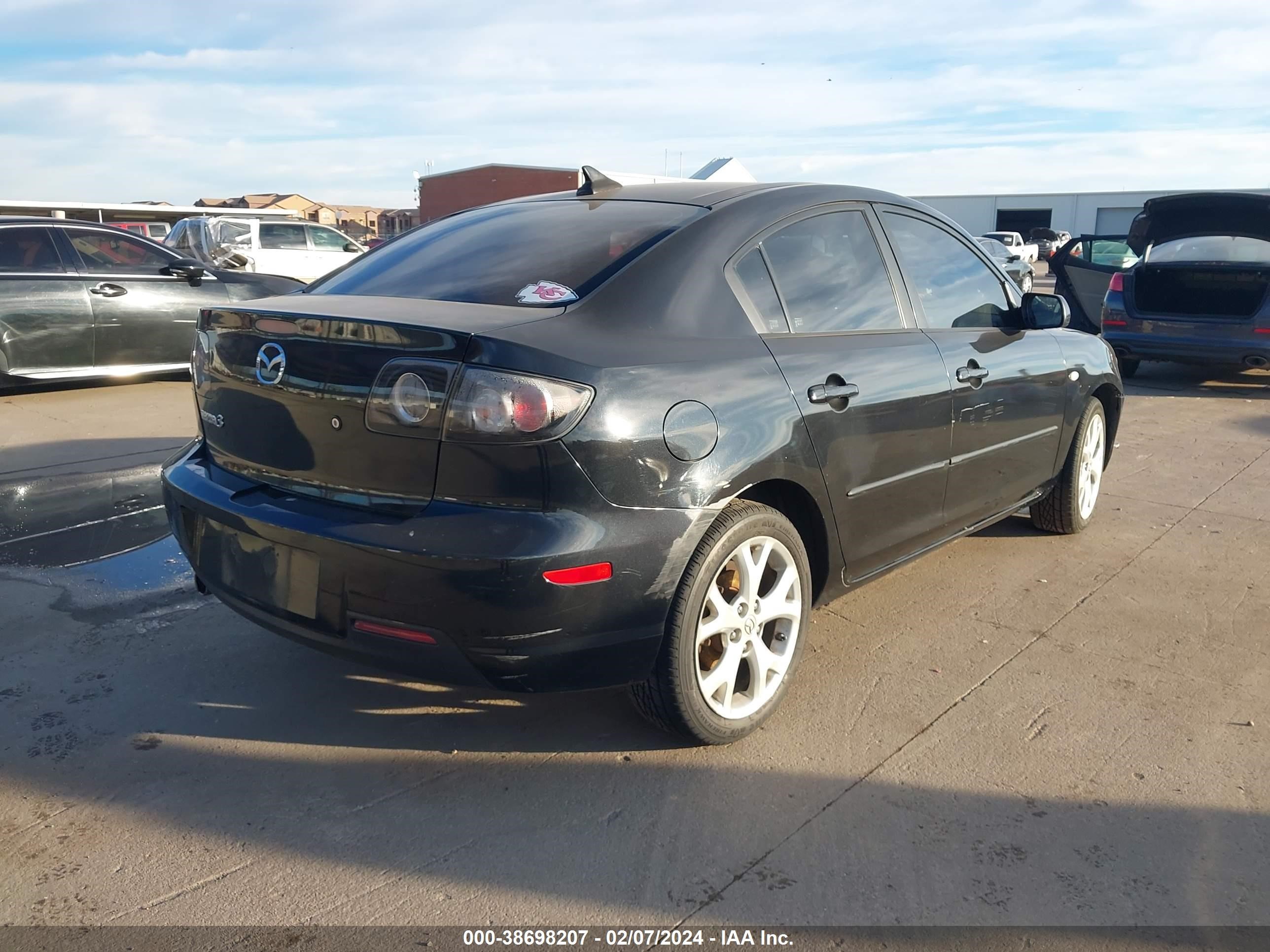 Photo 3 VIN: JM1BK32F981114235 - MAZDA 3 