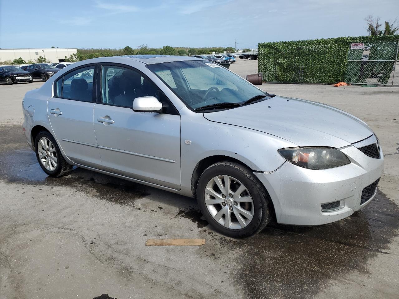 Photo 3 VIN: JM1BK32F981811419 - MAZDA 3 