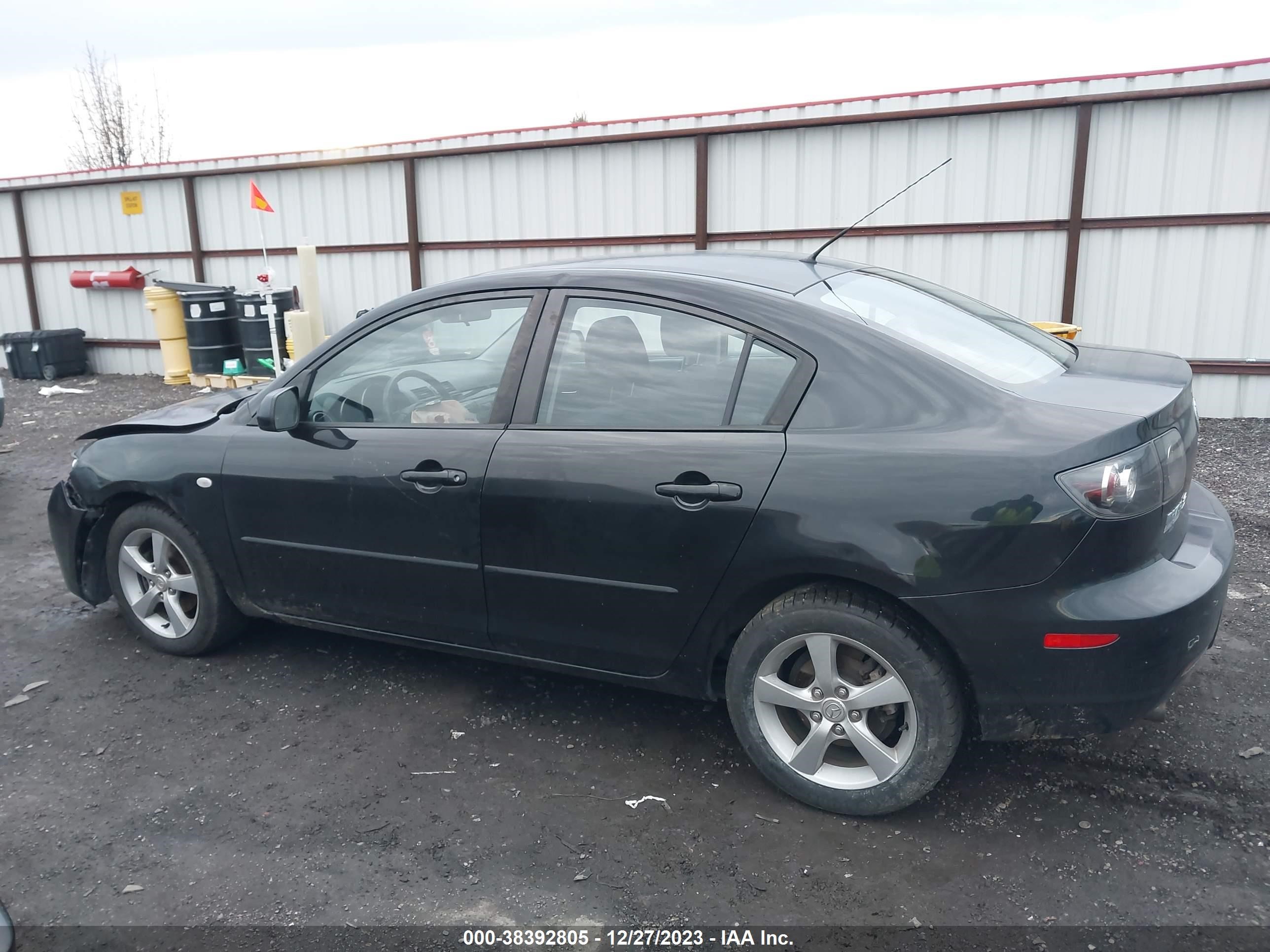 Photo 13 VIN: JM1BK32FX81141685 - MAZDA 3 