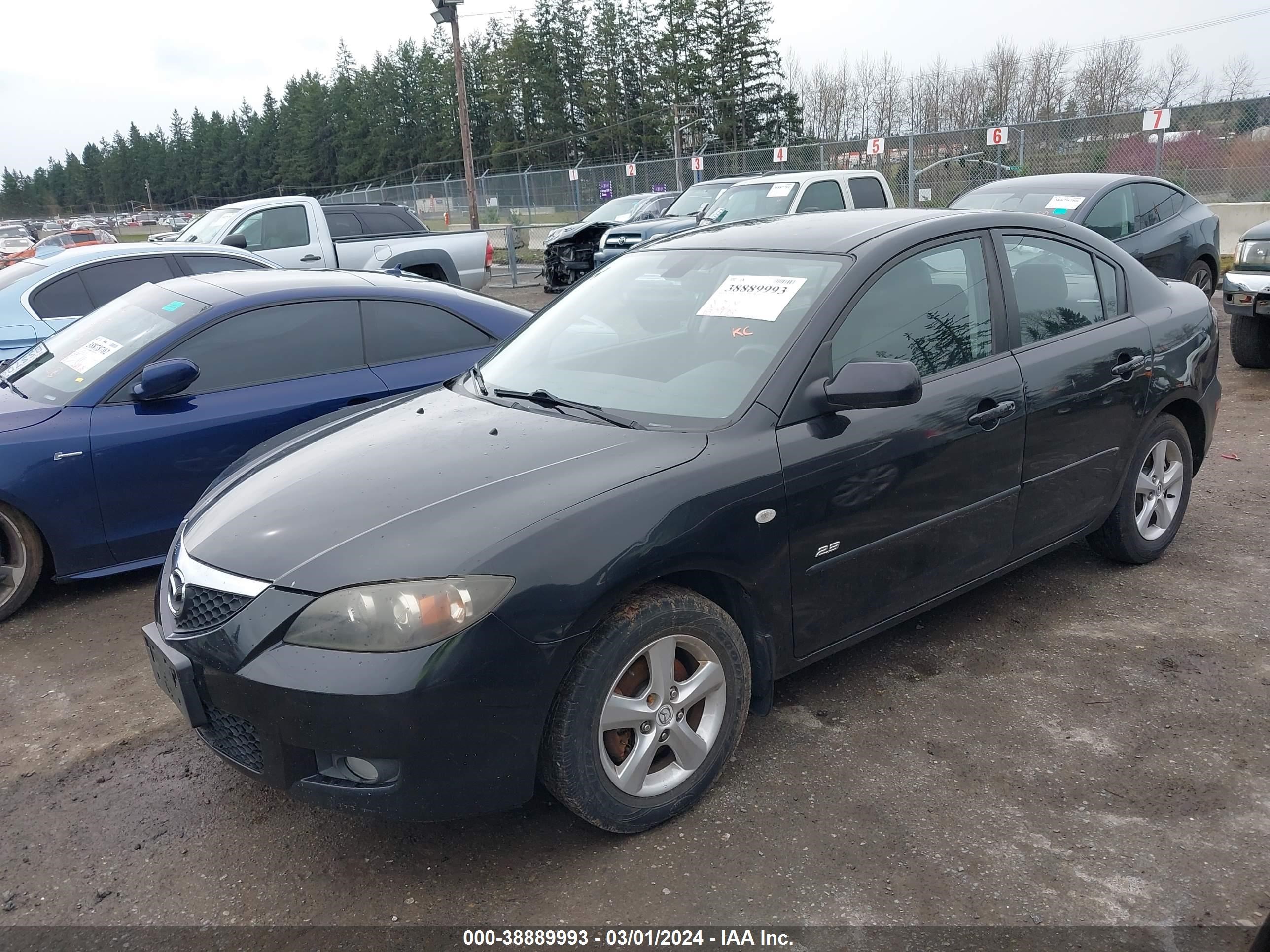 Photo 1 VIN: JM1BK32FX81848818 - MAZDA 3 