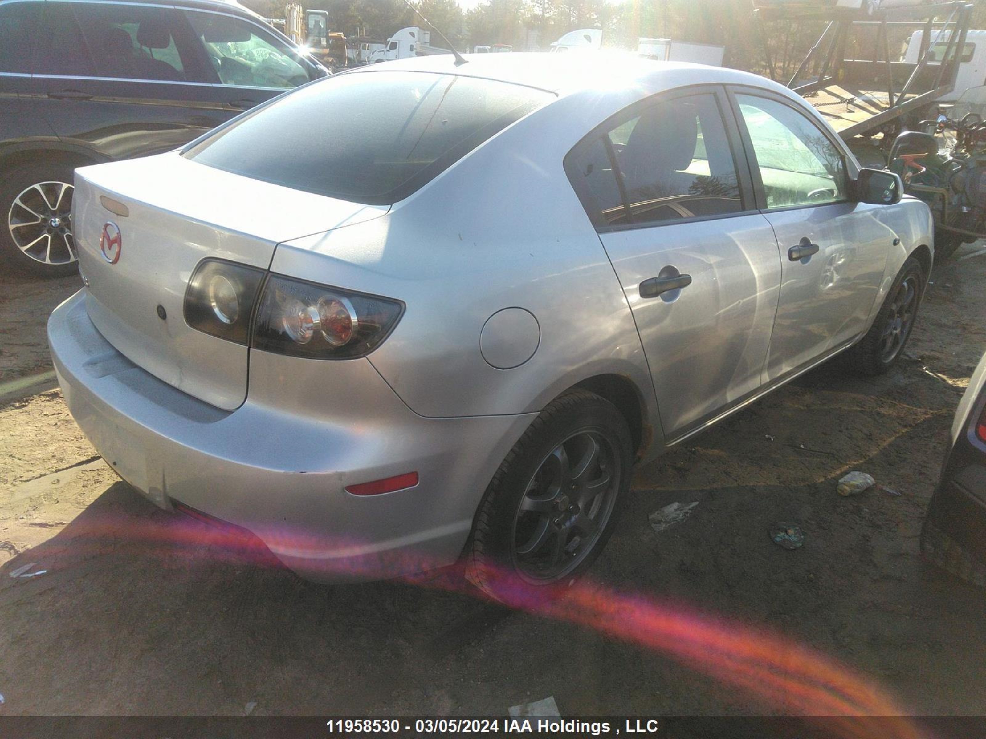 Photo 3 VIN: JM1BK32FX91192928 - MAZDA 3 