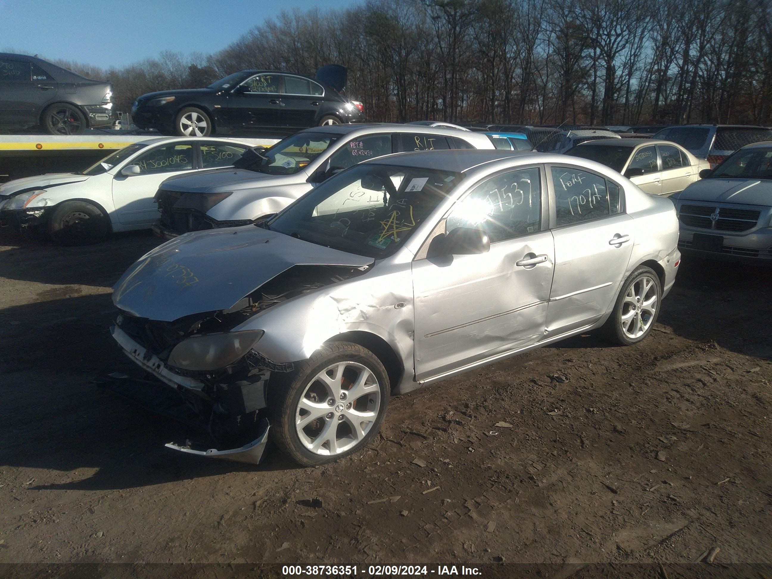 Photo 1 VIN: JM1BK32G381143514 - MAZDA 3 