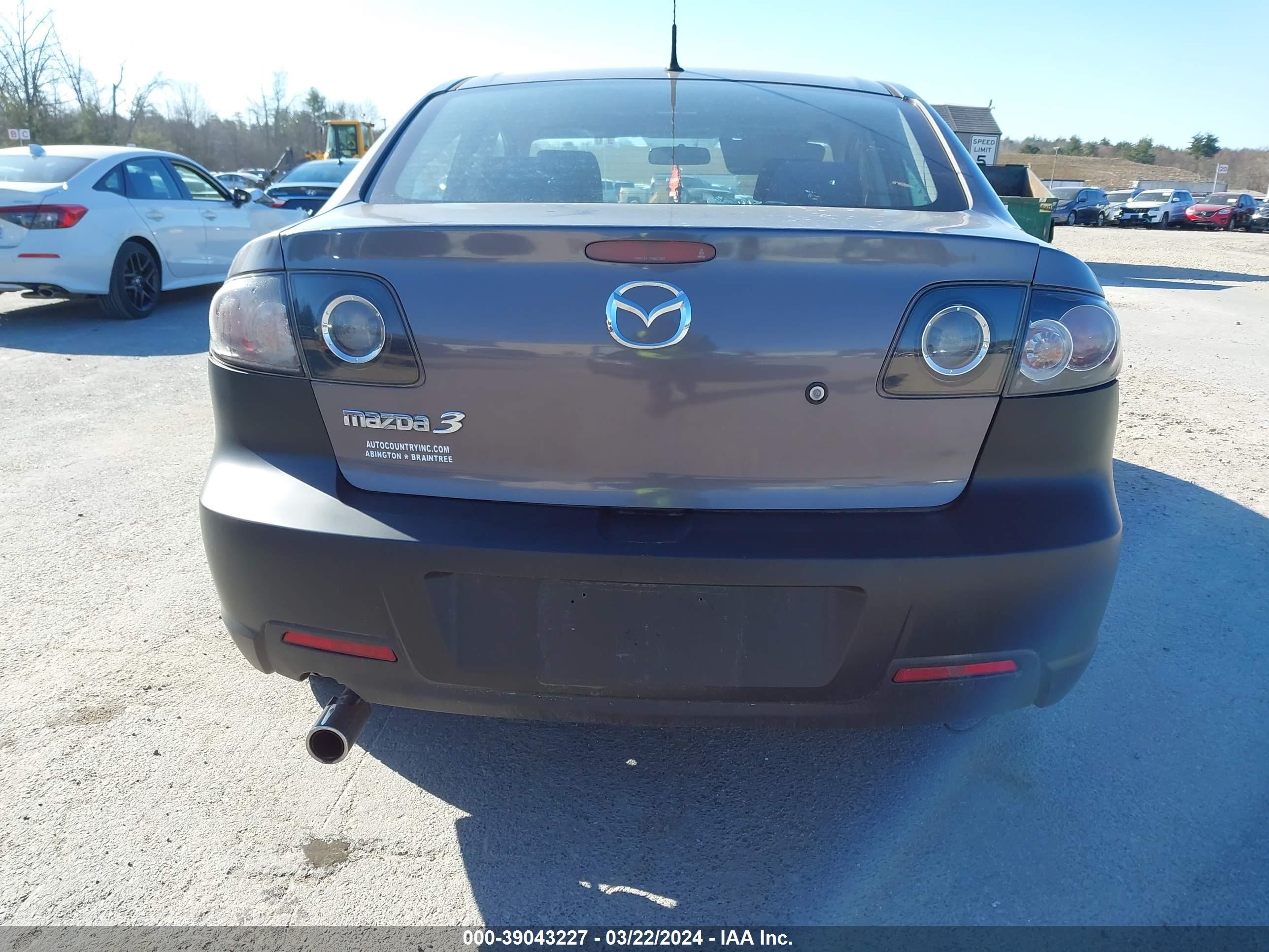 Photo 16 VIN: JM1BK32G381787207 - MAZDA 3 