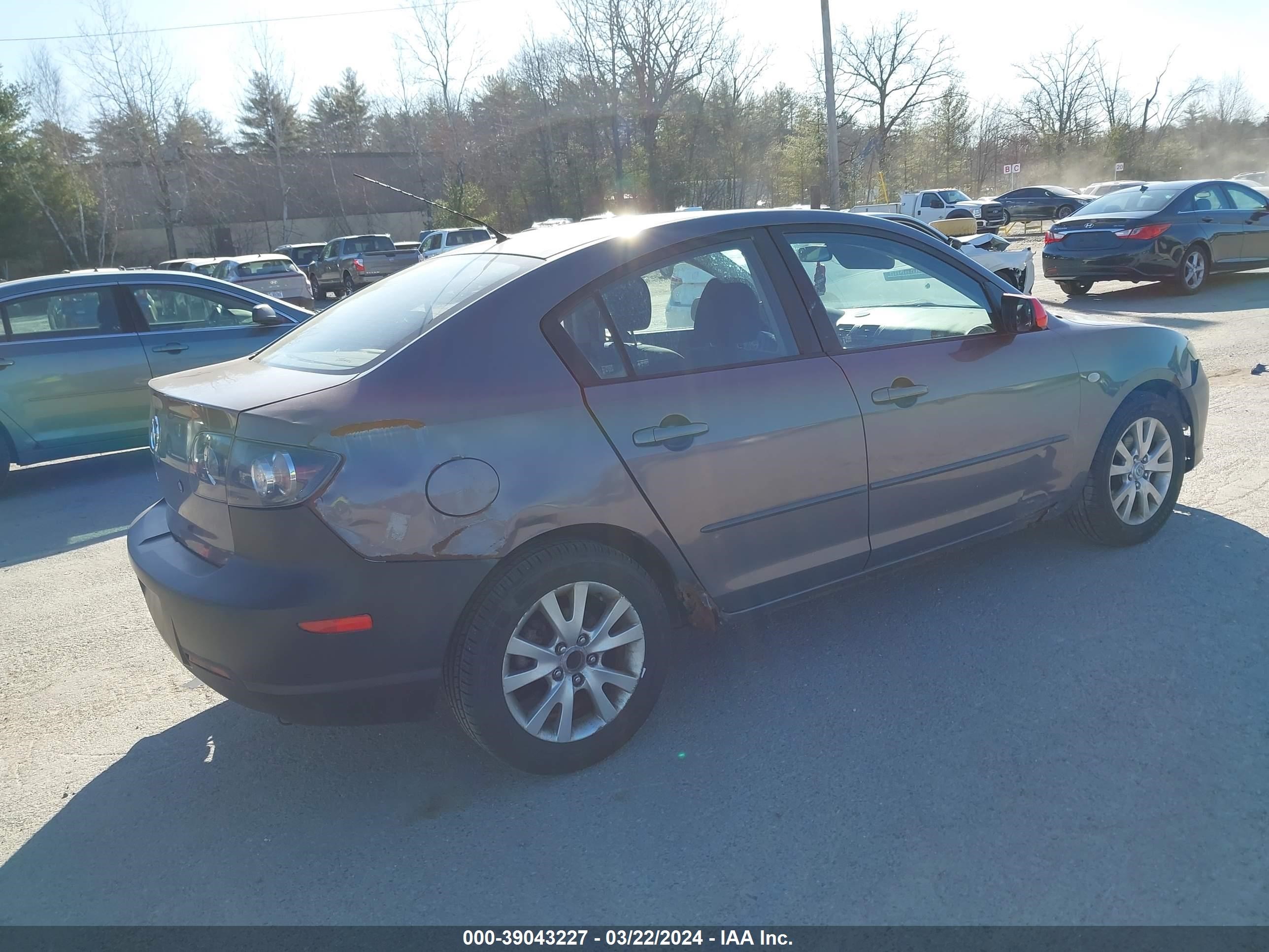 Photo 3 VIN: JM1BK32G381787207 - MAZDA 3 