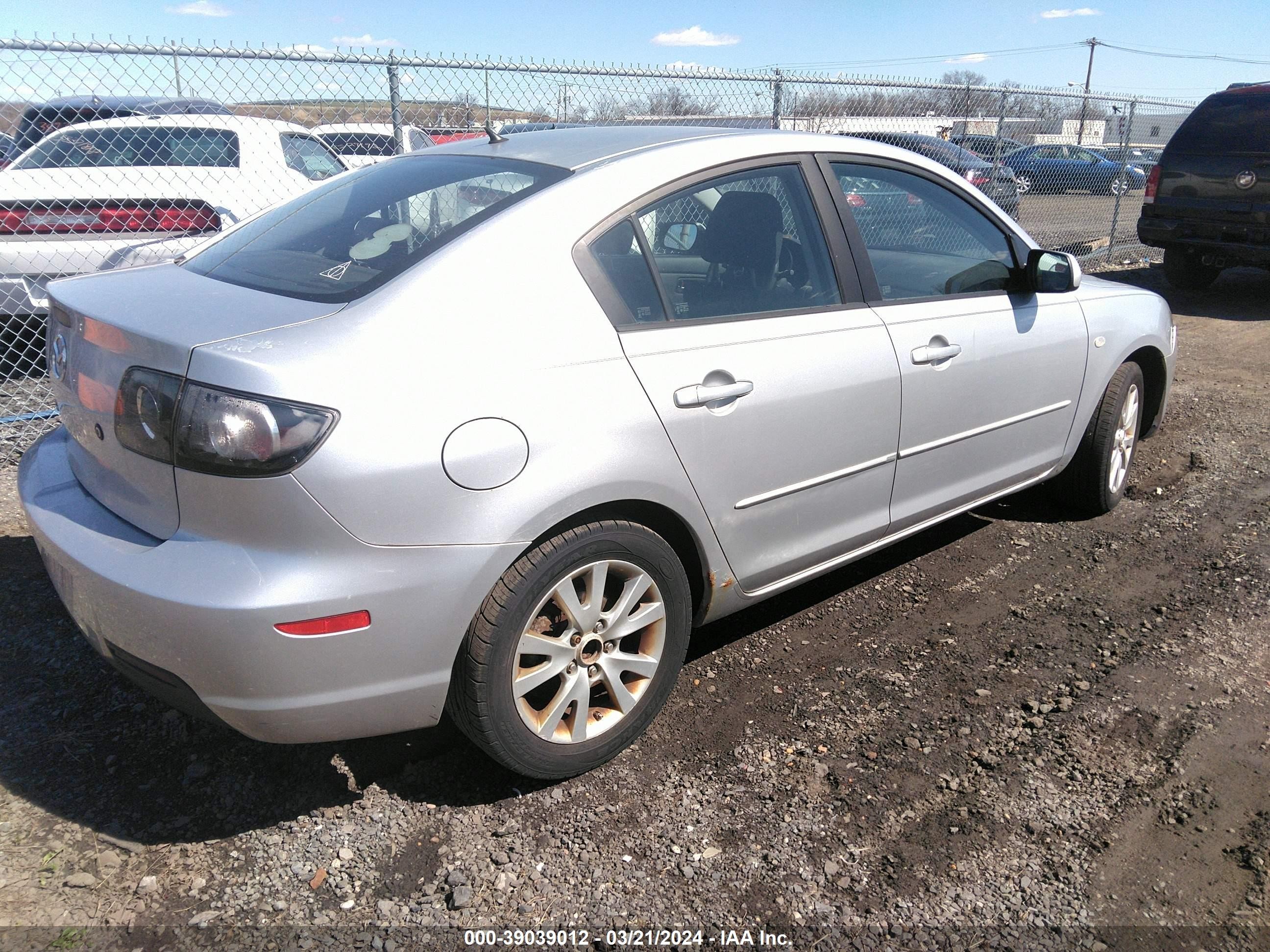 Photo 3 VIN: JM1BK32G481863095 - MAZDA 3 