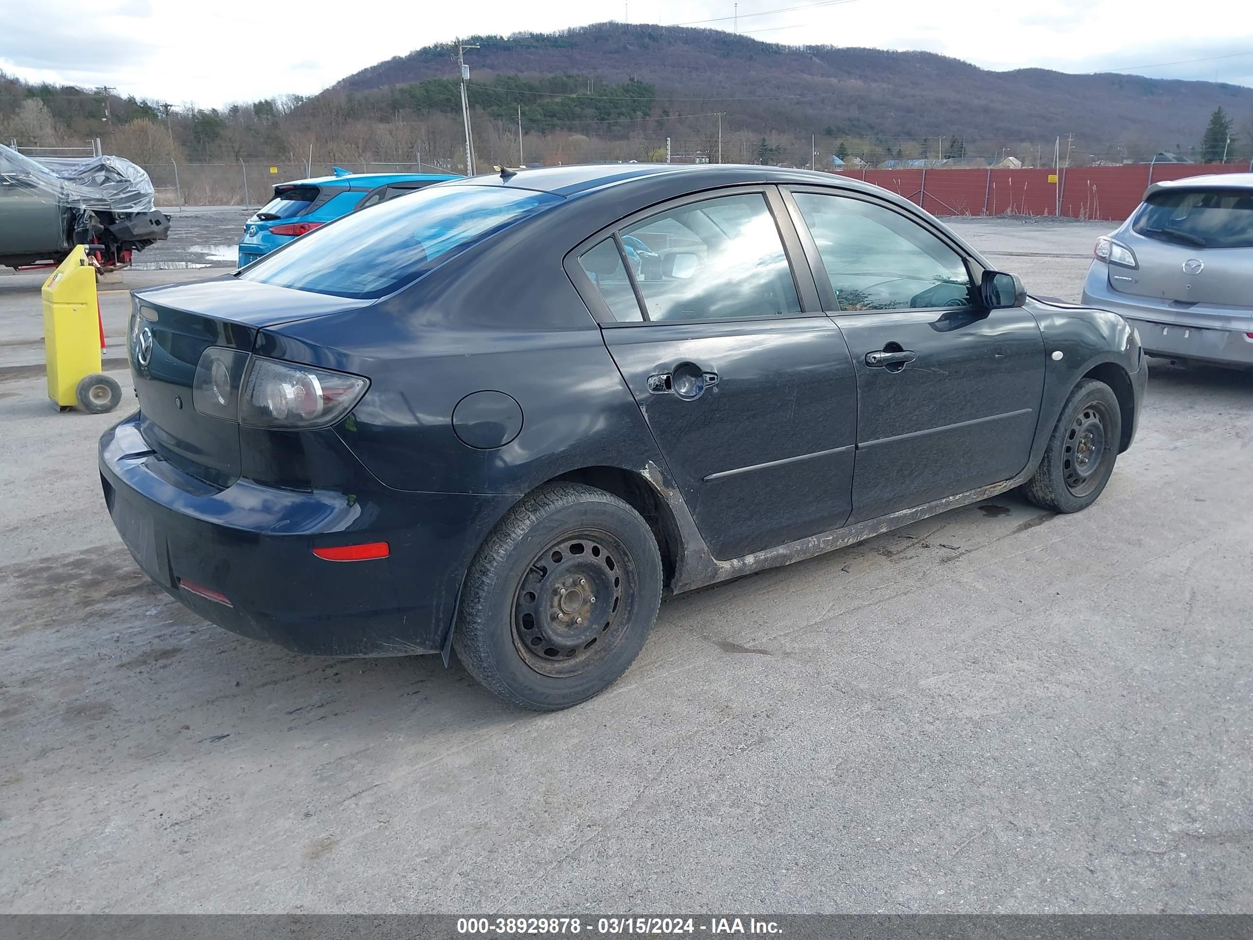 Photo 3 VIN: JM1BK32G581862165 - MAZDA 3 