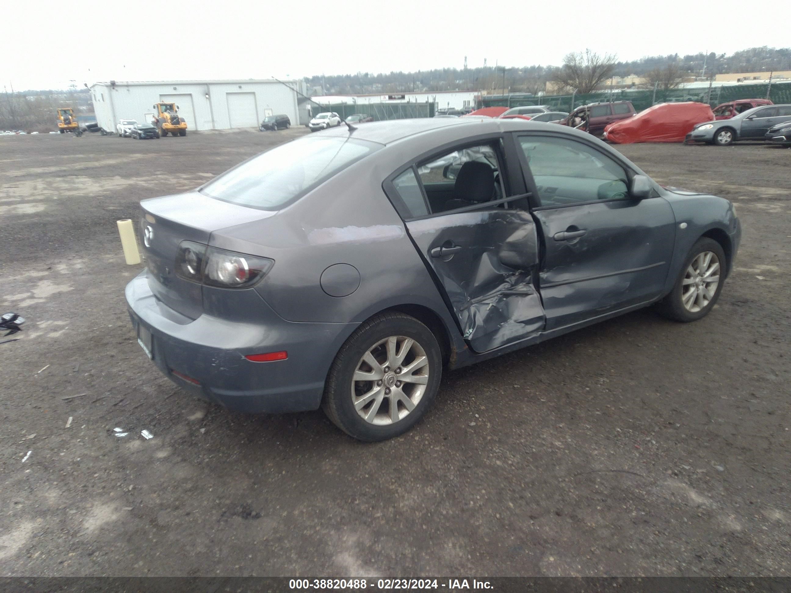 Photo 3 VIN: JM1BK32G581862716 - MAZDA 3 