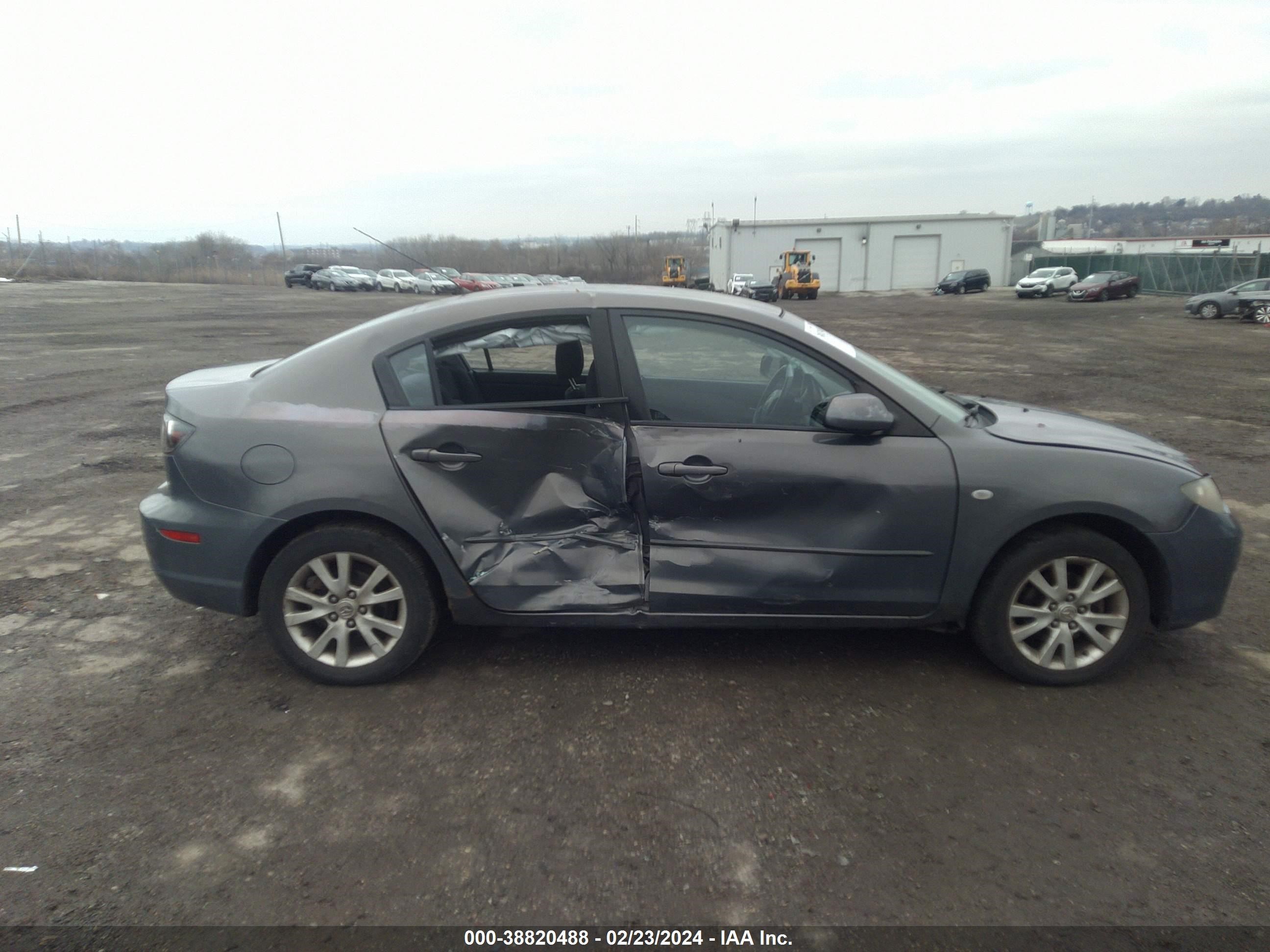 Photo 5 VIN: JM1BK32G581862716 - MAZDA 3 