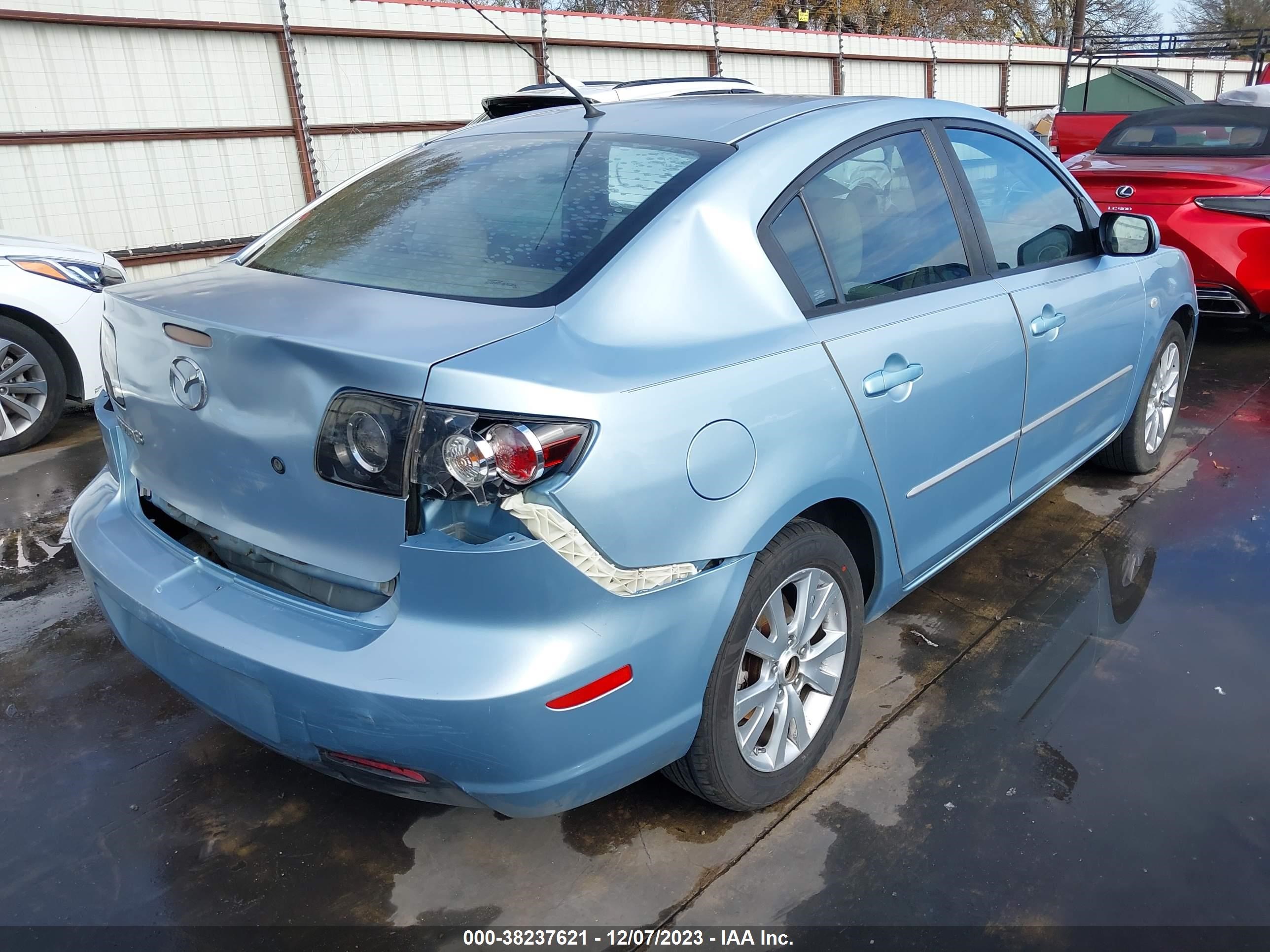 Photo 3 VIN: JM1BK32G671628857 - MAZDA 3 