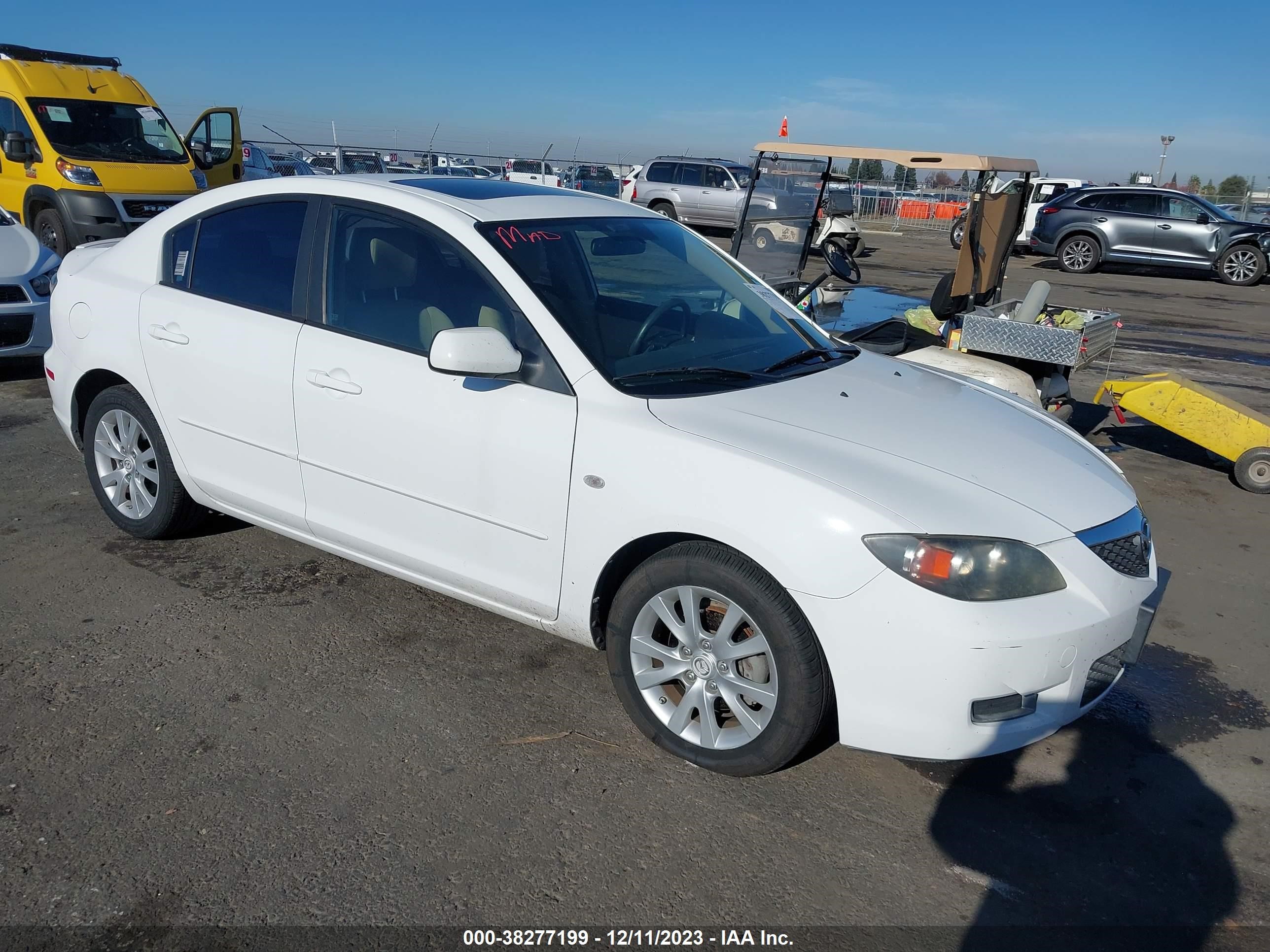 Photo 0 VIN: JM1BK32G681879055 - MAZDA 3 