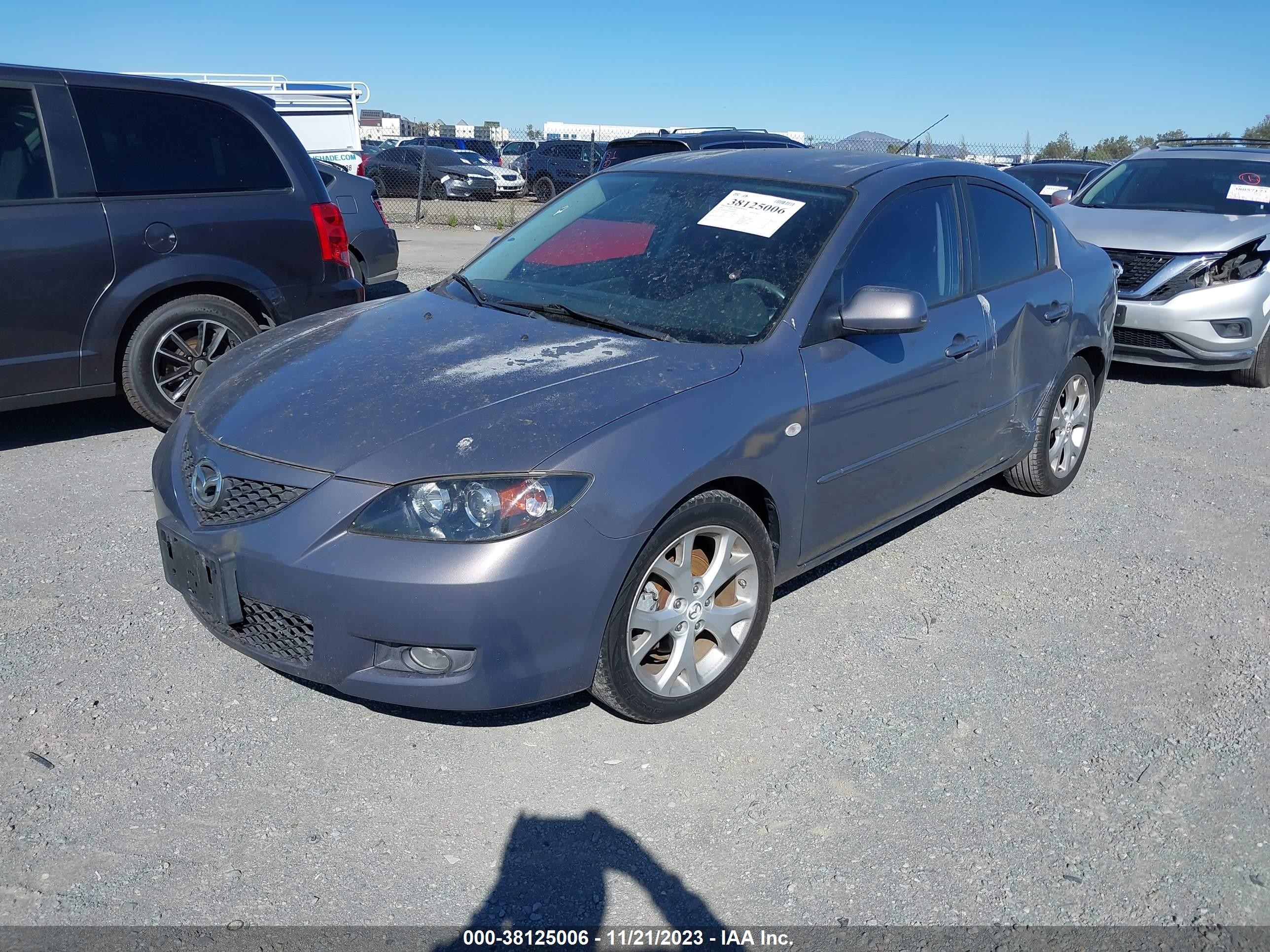 Photo 1 VIN: JM1BK32GX81138763 - MAZDA 3 