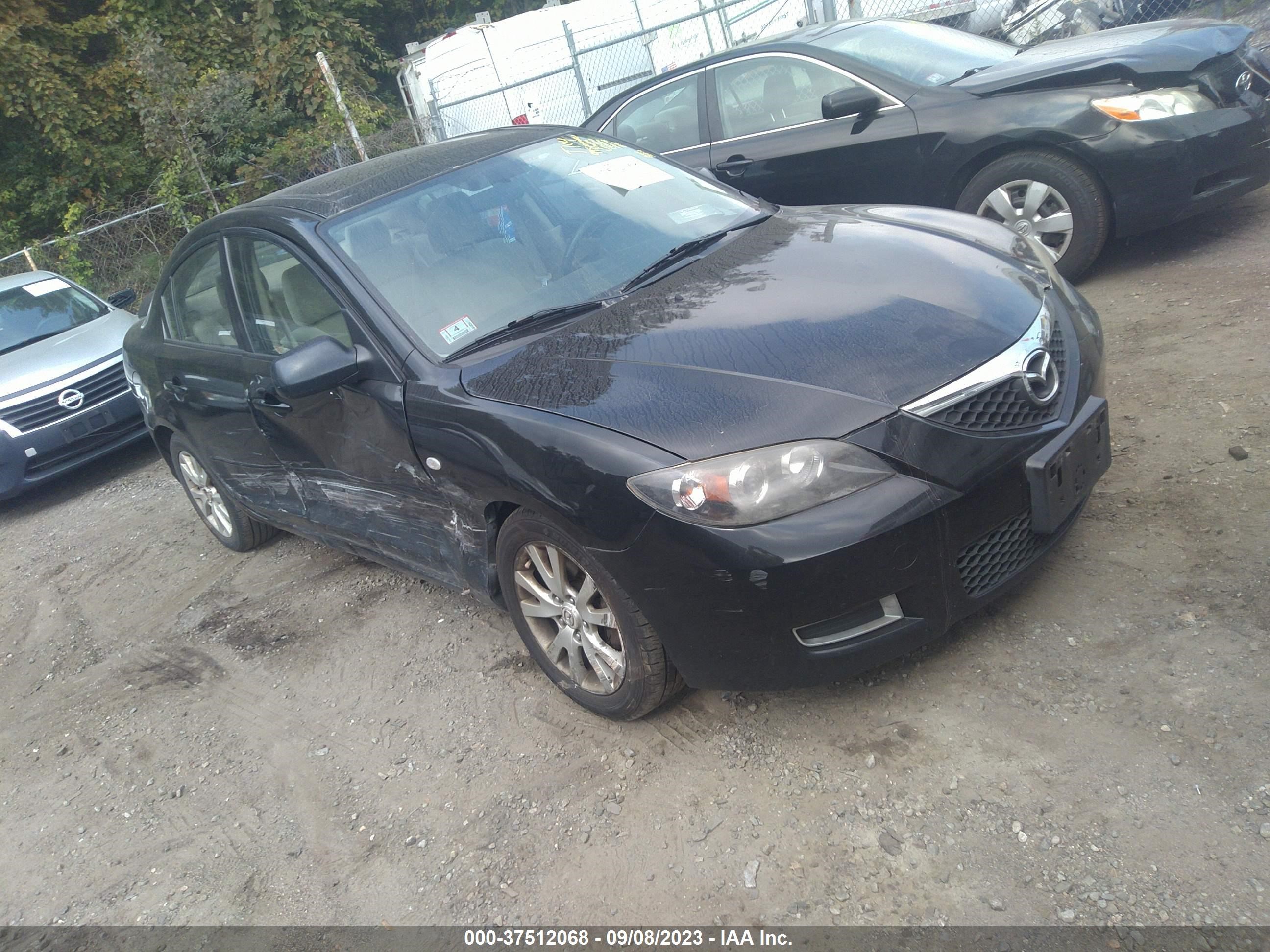 Photo 0 VIN: JM1BK32GX81804603 - MAZDA 3 