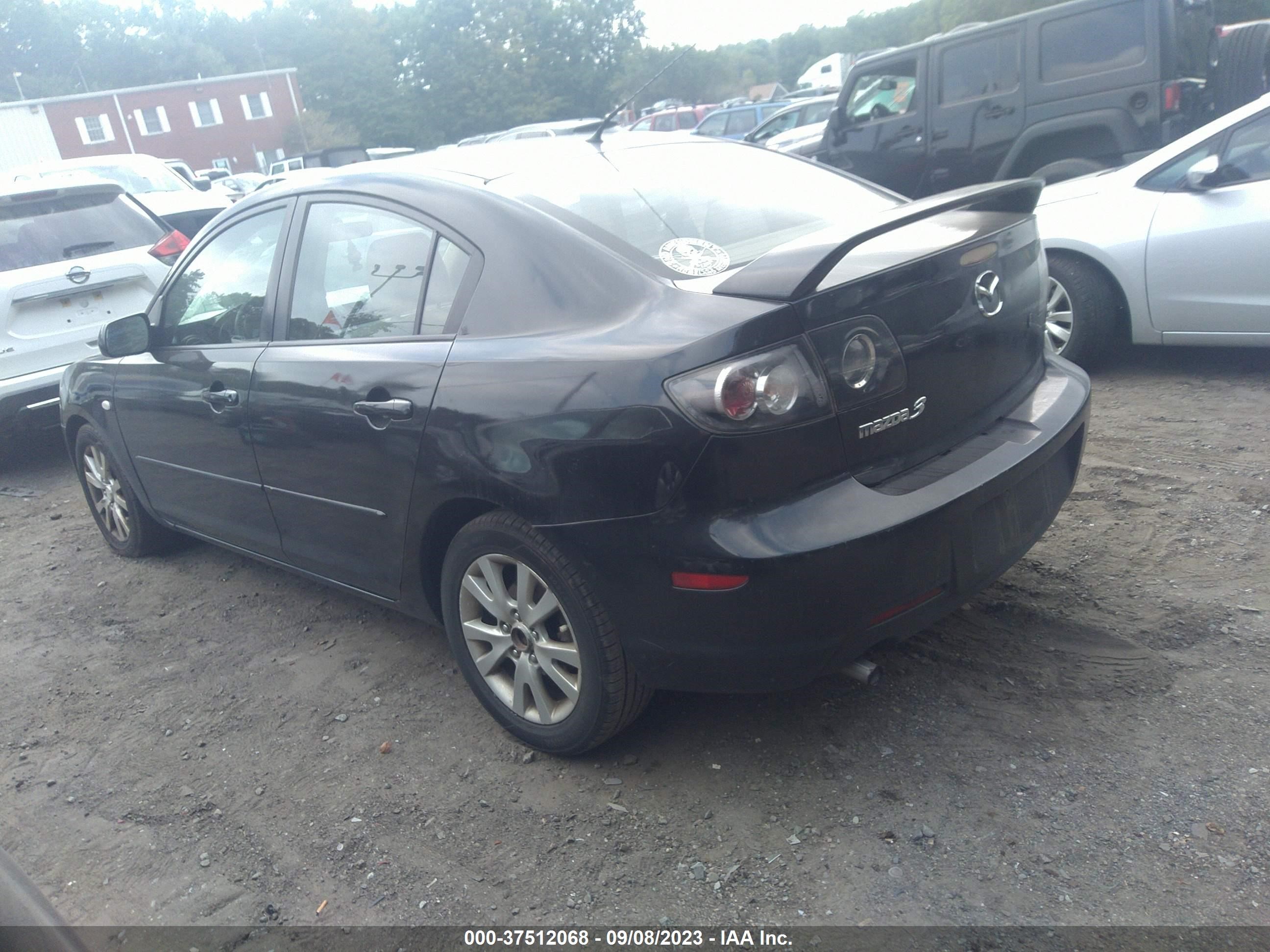 Photo 2 VIN: JM1BK32GX81804603 - MAZDA 3 