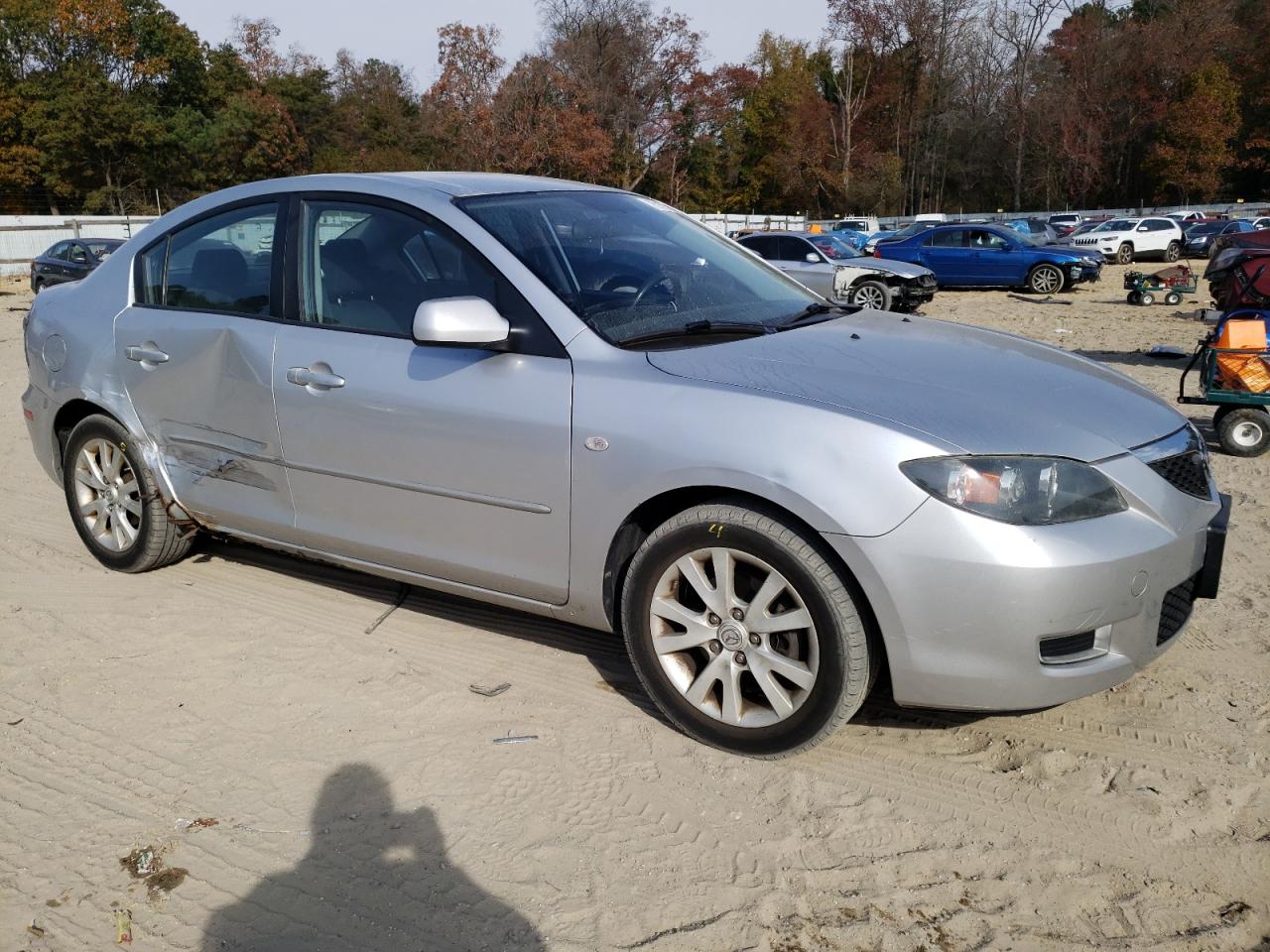 Photo 3 VIN: JM1BK32GX81854434 - MAZDA 3 