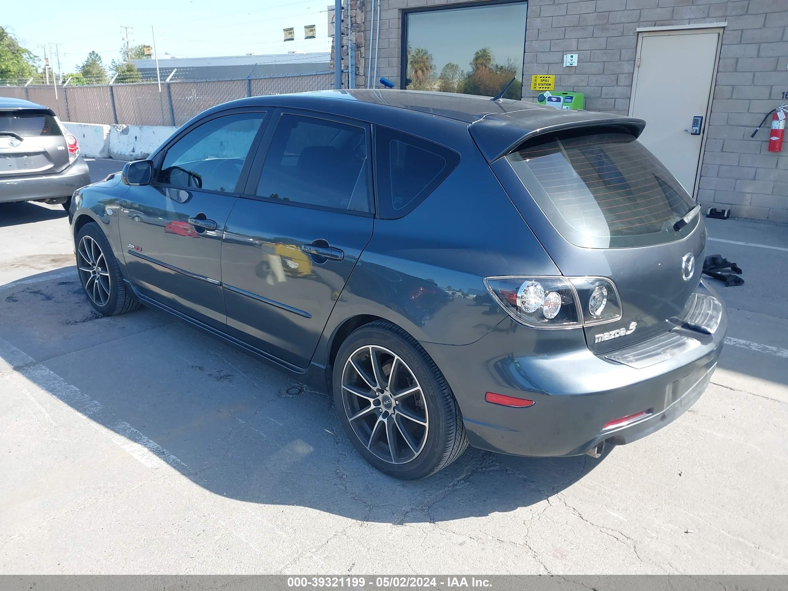 Photo 2 VIN: JM1BK343051293795 - MAZDA 3 