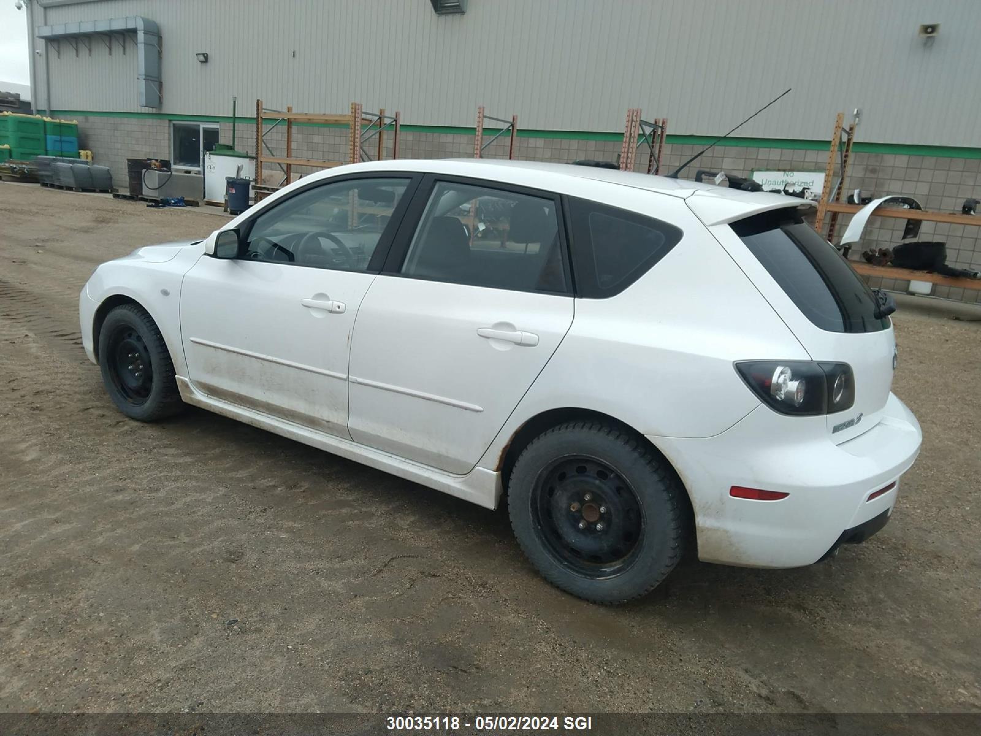 Photo 2 VIN: JM1BK343181851349 - MAZDA 3 