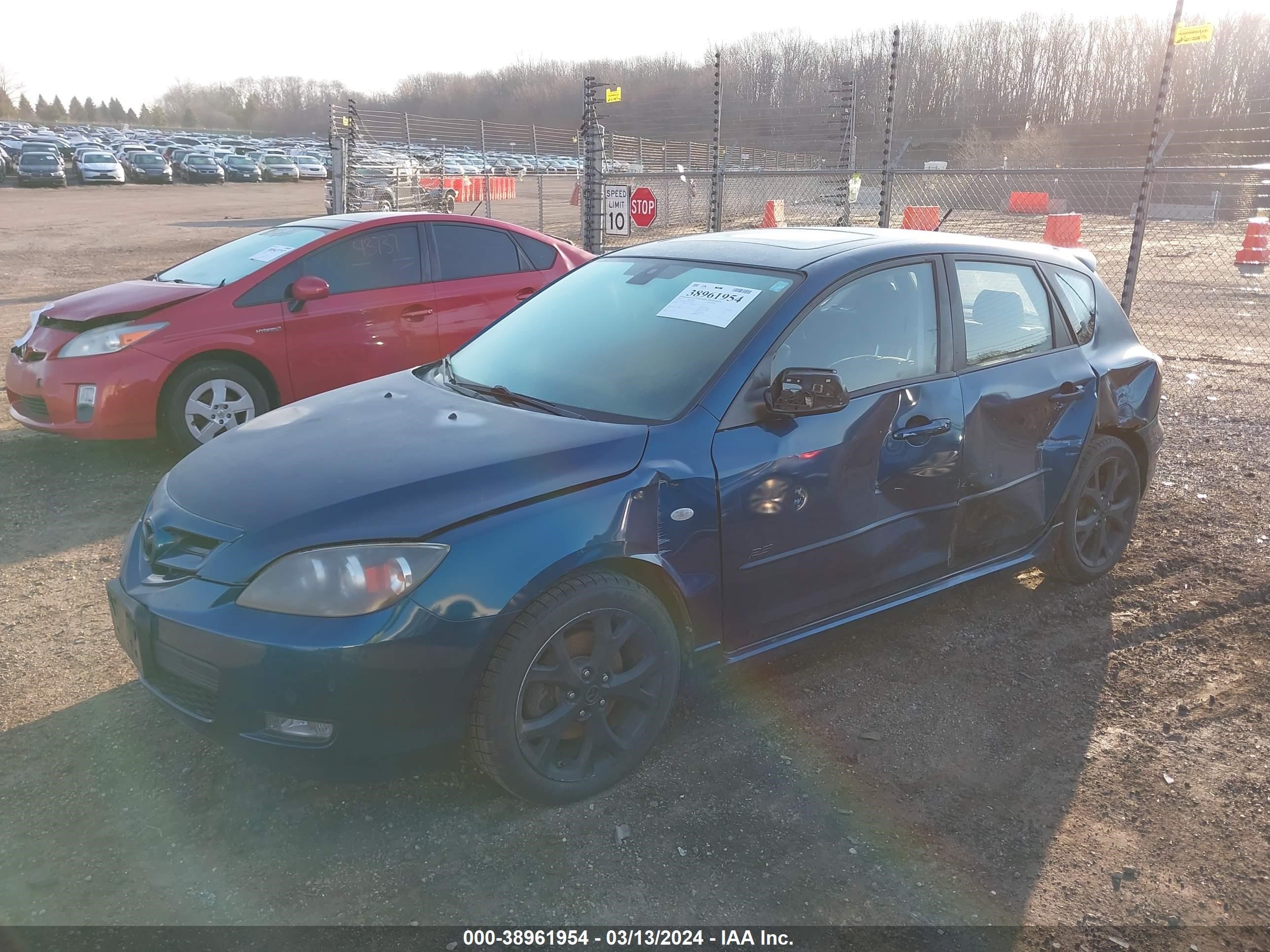 Photo 1 VIN: JM1BK343271742428 - MAZDA 3 