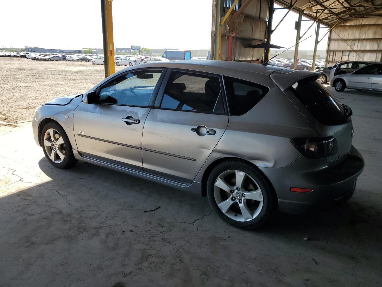 Photo 1 VIN: JM1BK343351308029 - MAZDA 3 