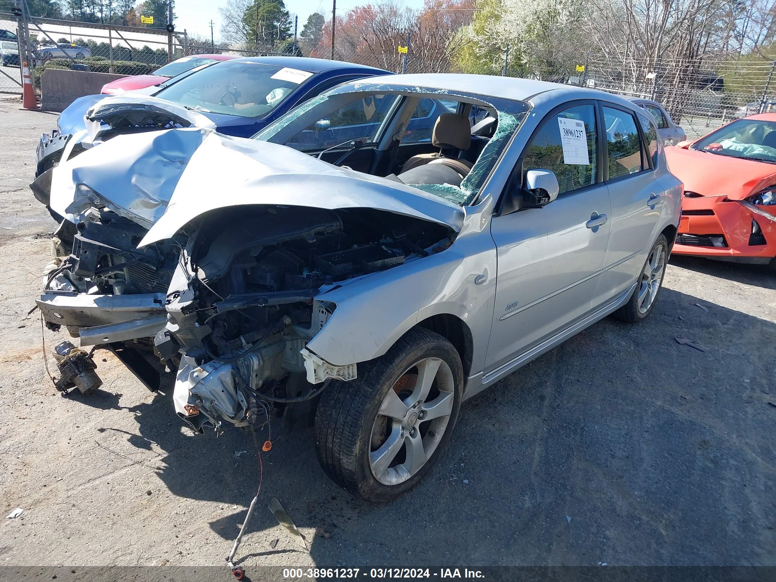 Photo 1 VIN: JM1BK343441187087 - MAZDA 3 